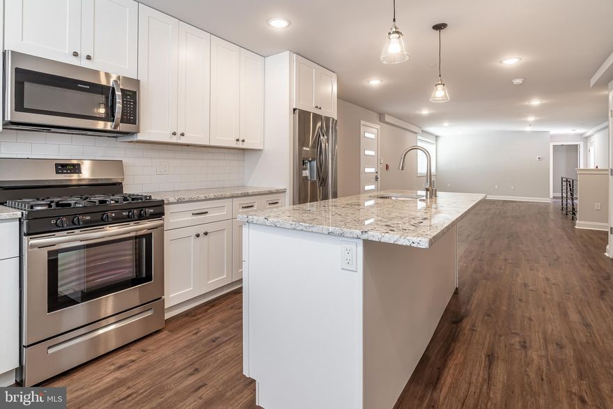 Newer construction corner unit with four bedrooms, three baths in the heart of Graduate Hospital. The unit features a large kitchen with ample storage space, stainless appliances, and granite counters as well as a washer/dryer in unit. Last but not least there is charming, walled private patio perfect for entertaining. Unit available July 5th. Schedule your showing today!