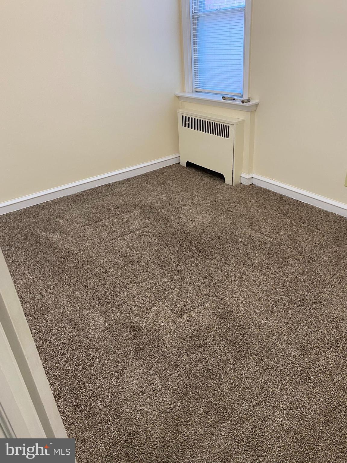 CASTOR GARDENS - Residential Lease