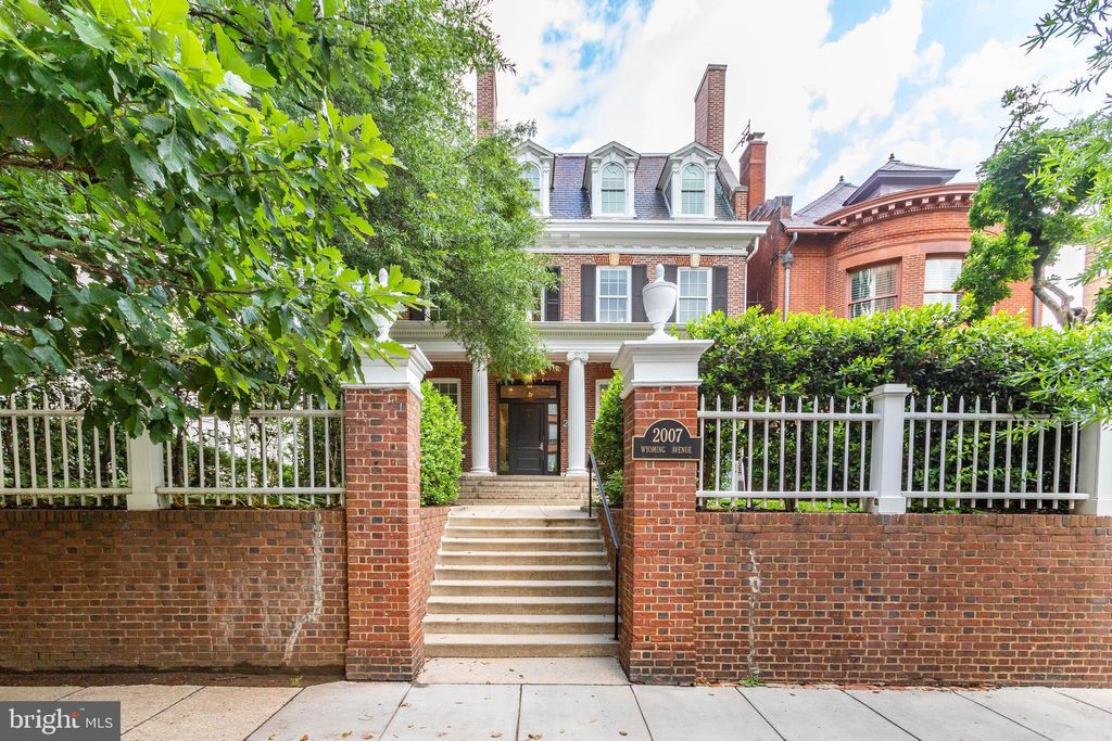 Photo of 2007 Wyoming Avenue NW #14, WASHINGTON, DC 20009 (MLS # DCDC2262800)