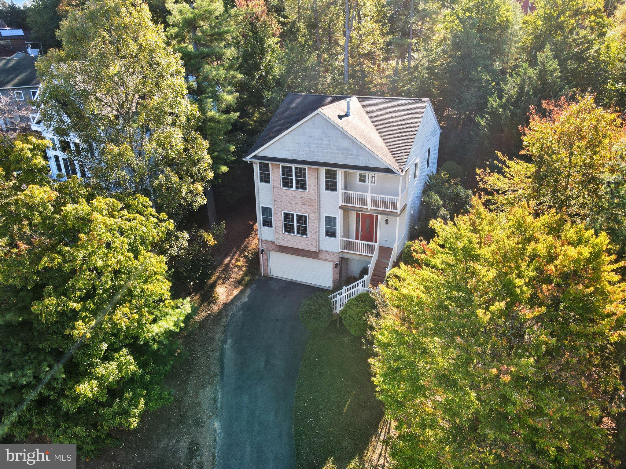 LAKE HOLIDAY ESTATES - Residential