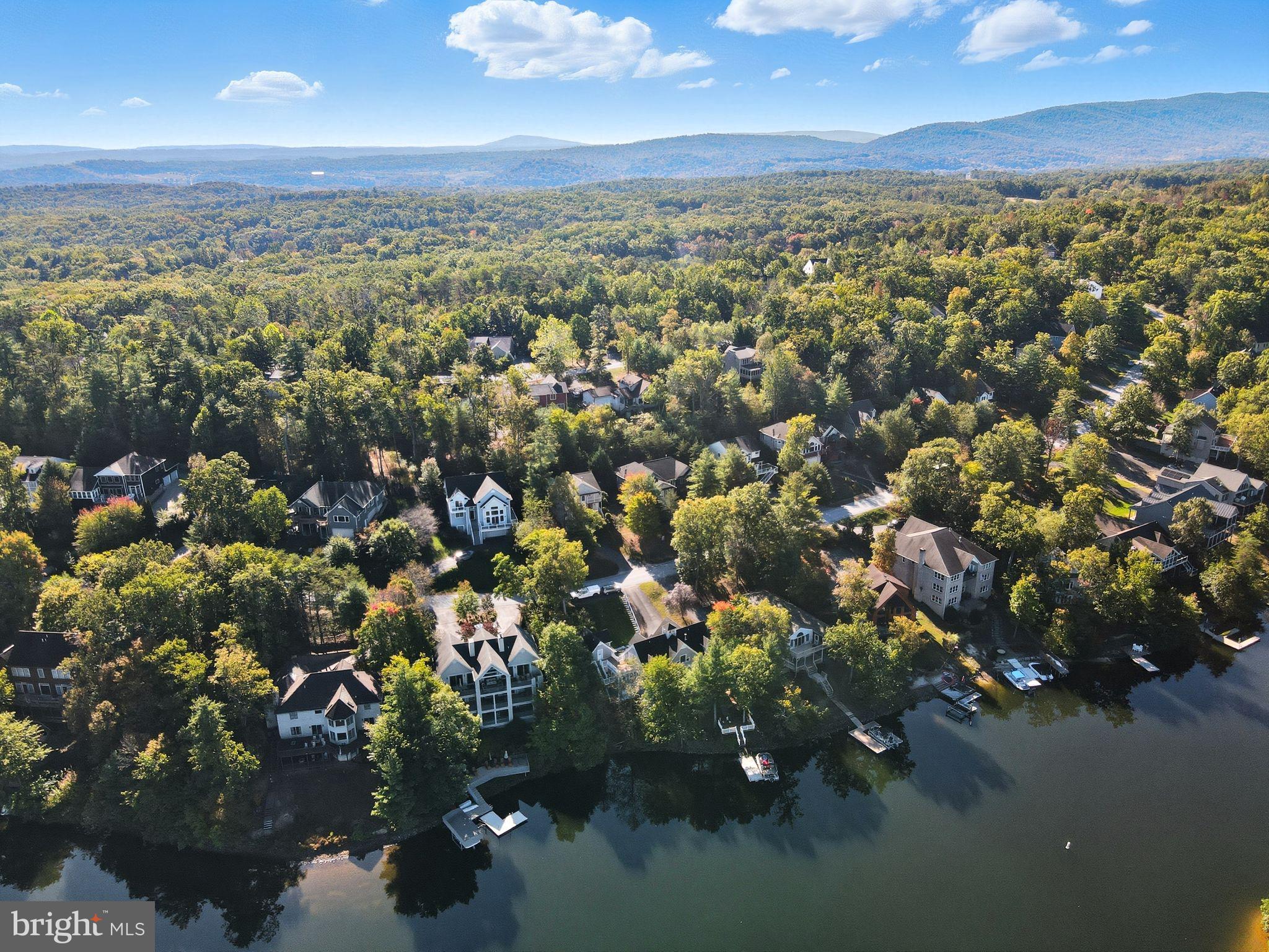 LAKE HOLIDAY ESTATES - Residential