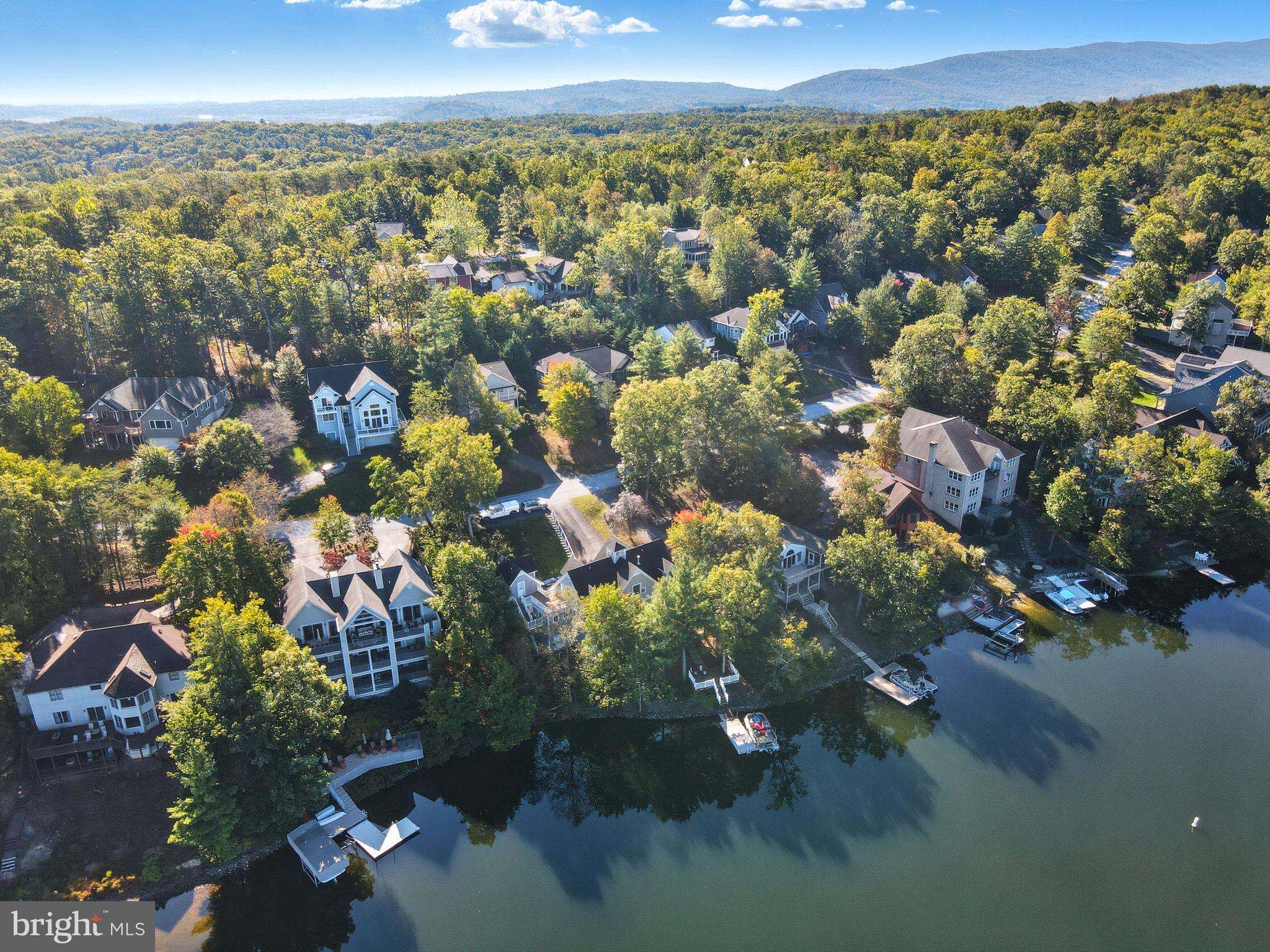 LAKE HOLIDAY ESTATES - Residential