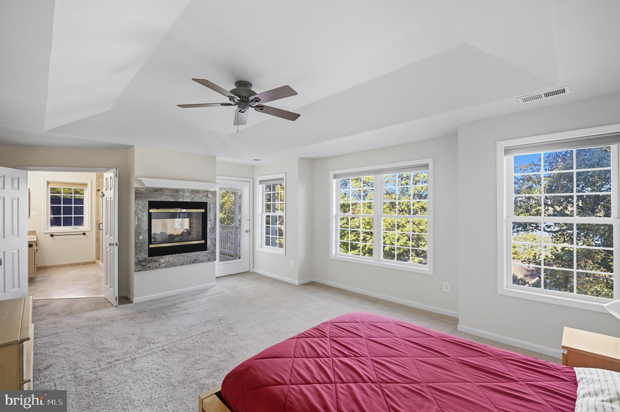 LAKE HOLIDAY ESTATES - Residential