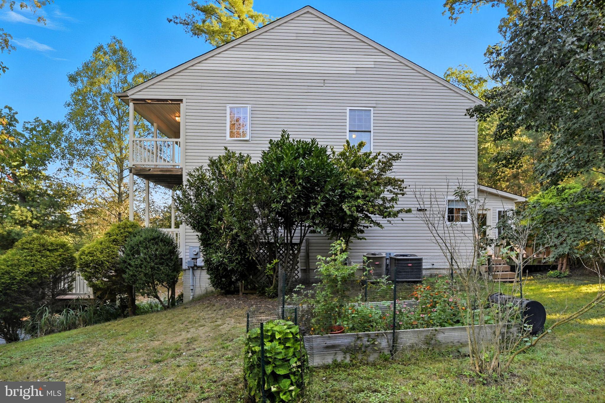 LAKE HOLIDAY ESTATES - Residential