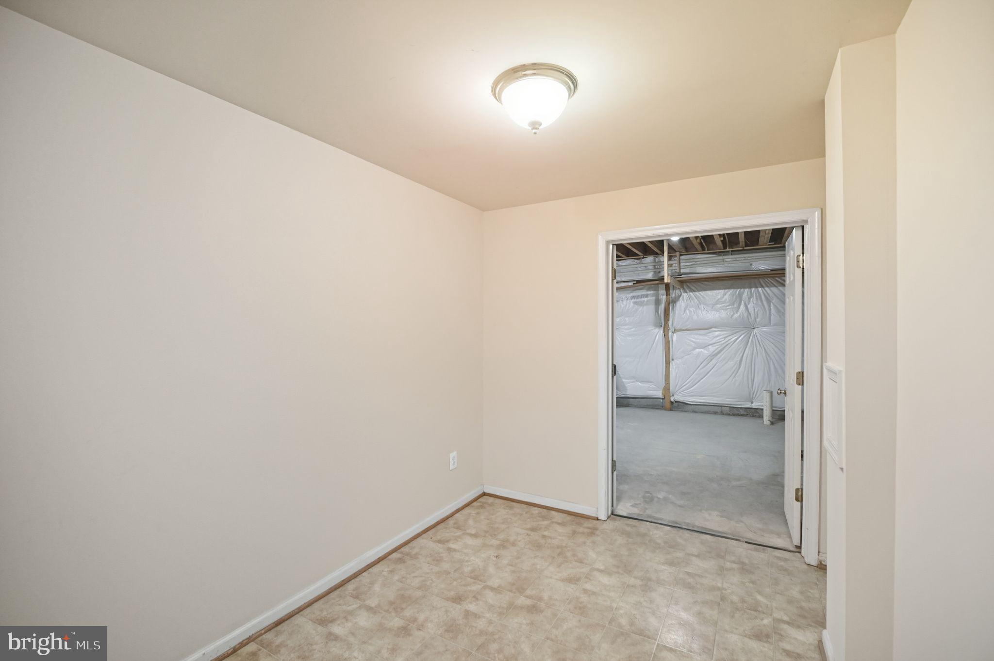 LAKE HOLIDAY ESTATES - Residential