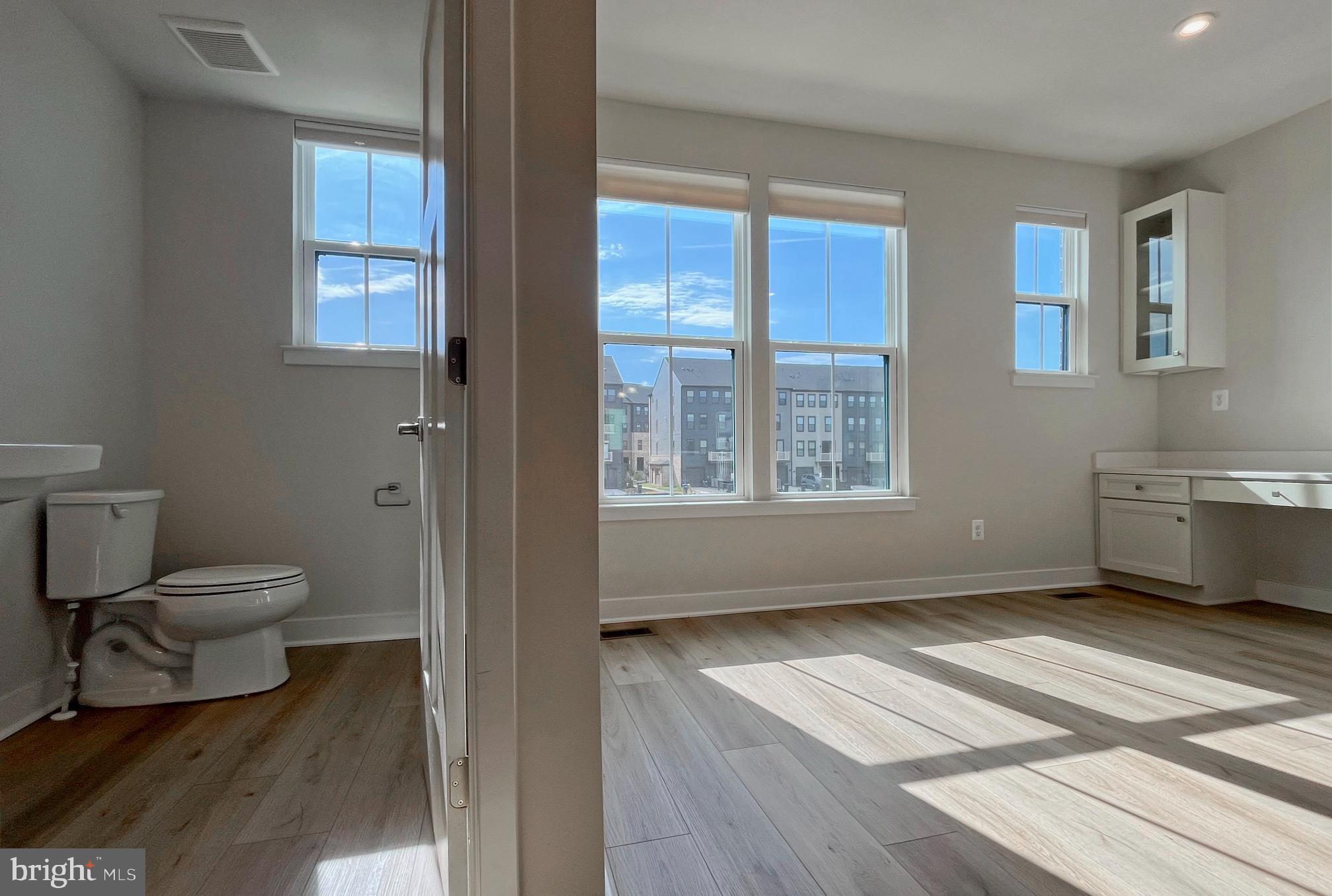 ELLIPSE AT WESTFIELDS - Residential