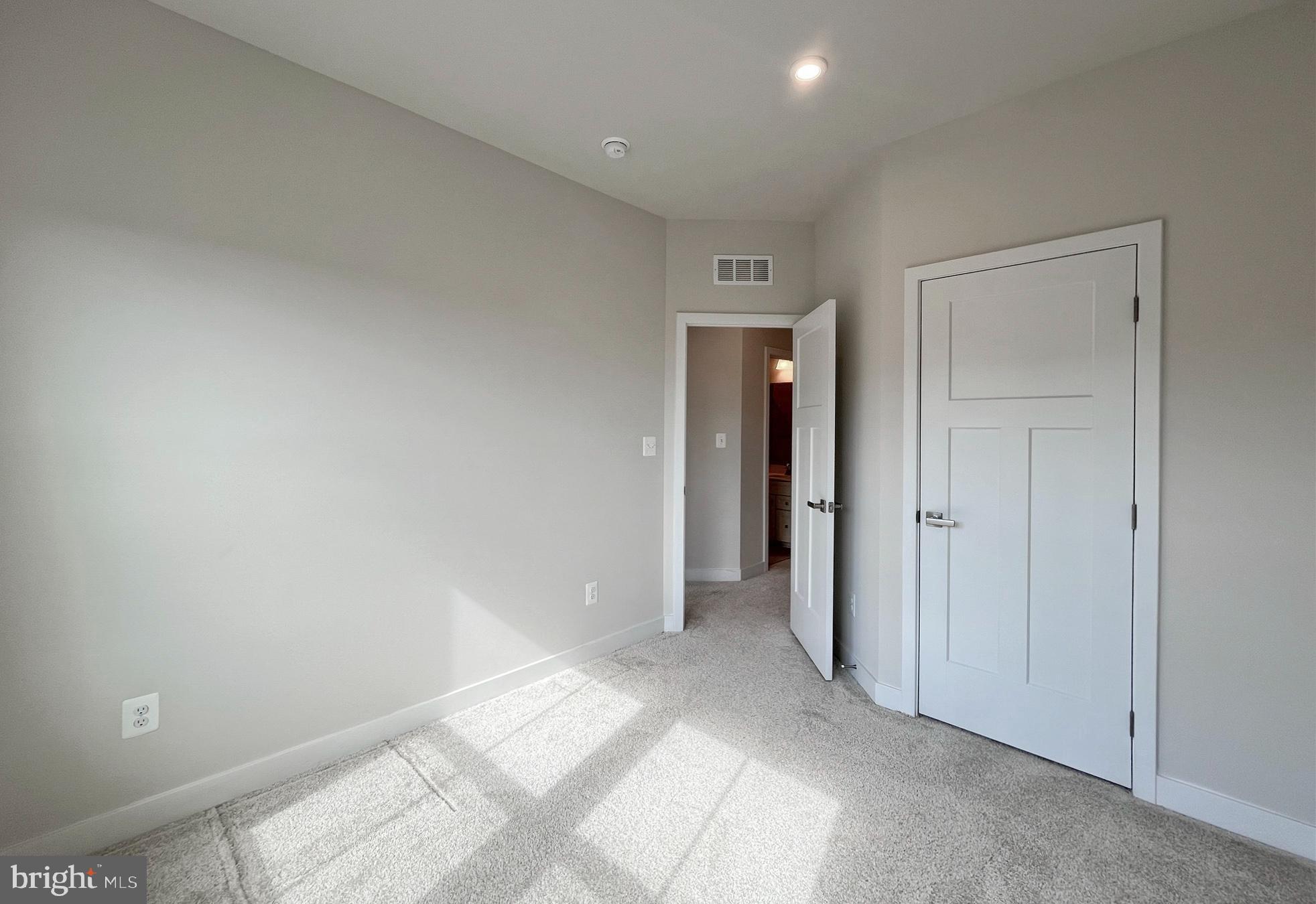 ELLIPSE AT WESTFIELDS - Residential