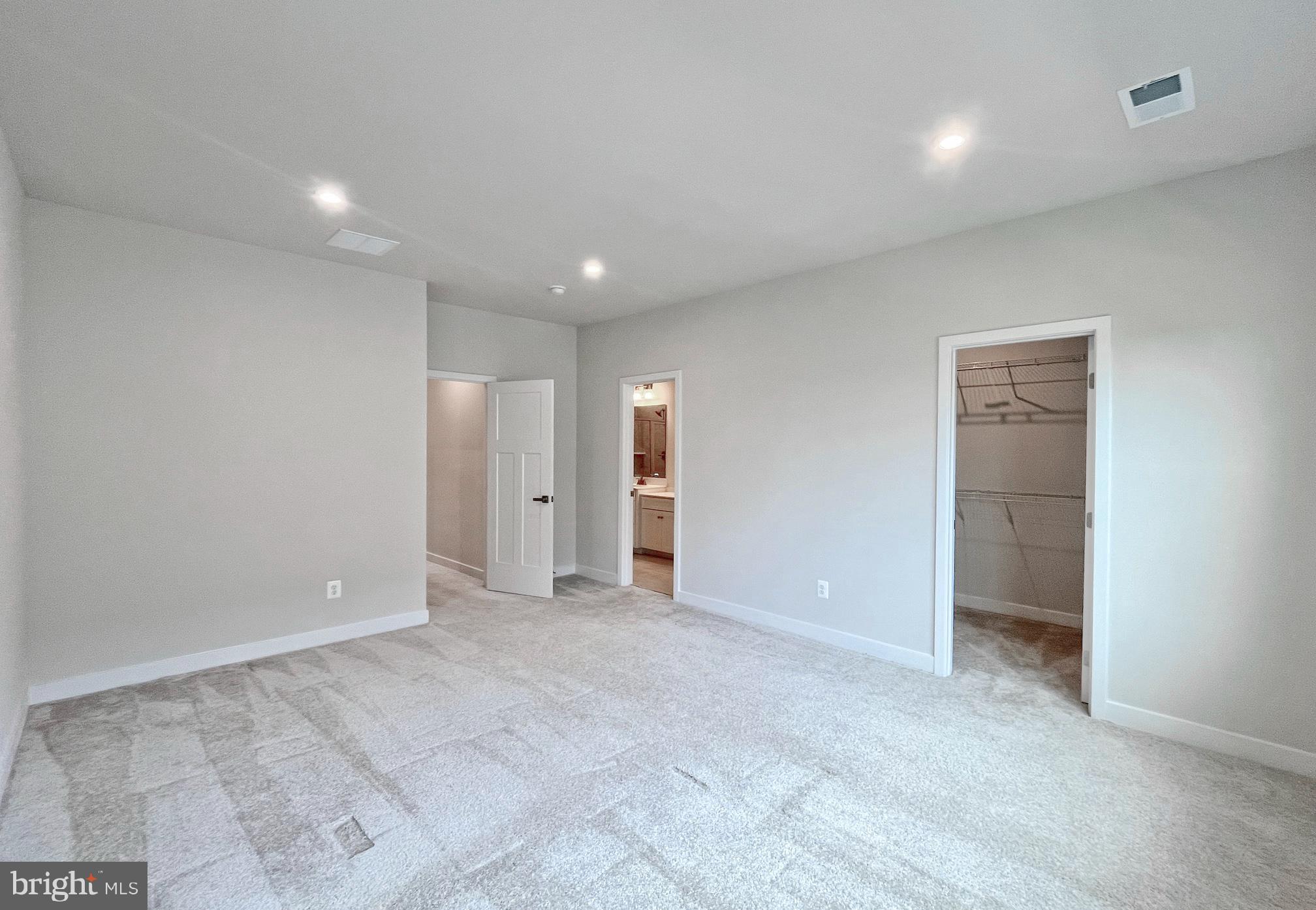 ELLIPSE AT WESTFIELDS - Residential