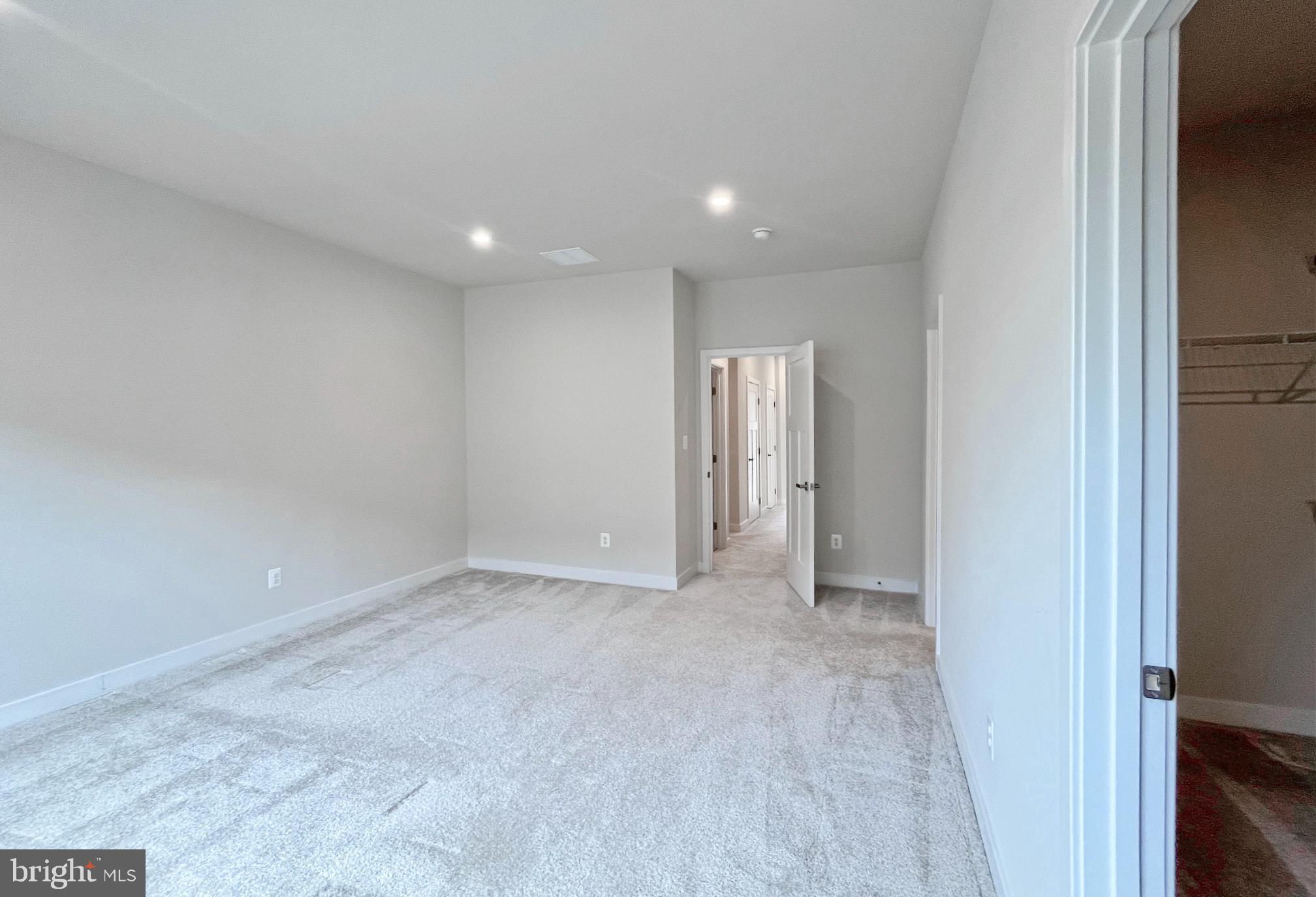 ELLIPSE AT WESTFIELDS - Residential
