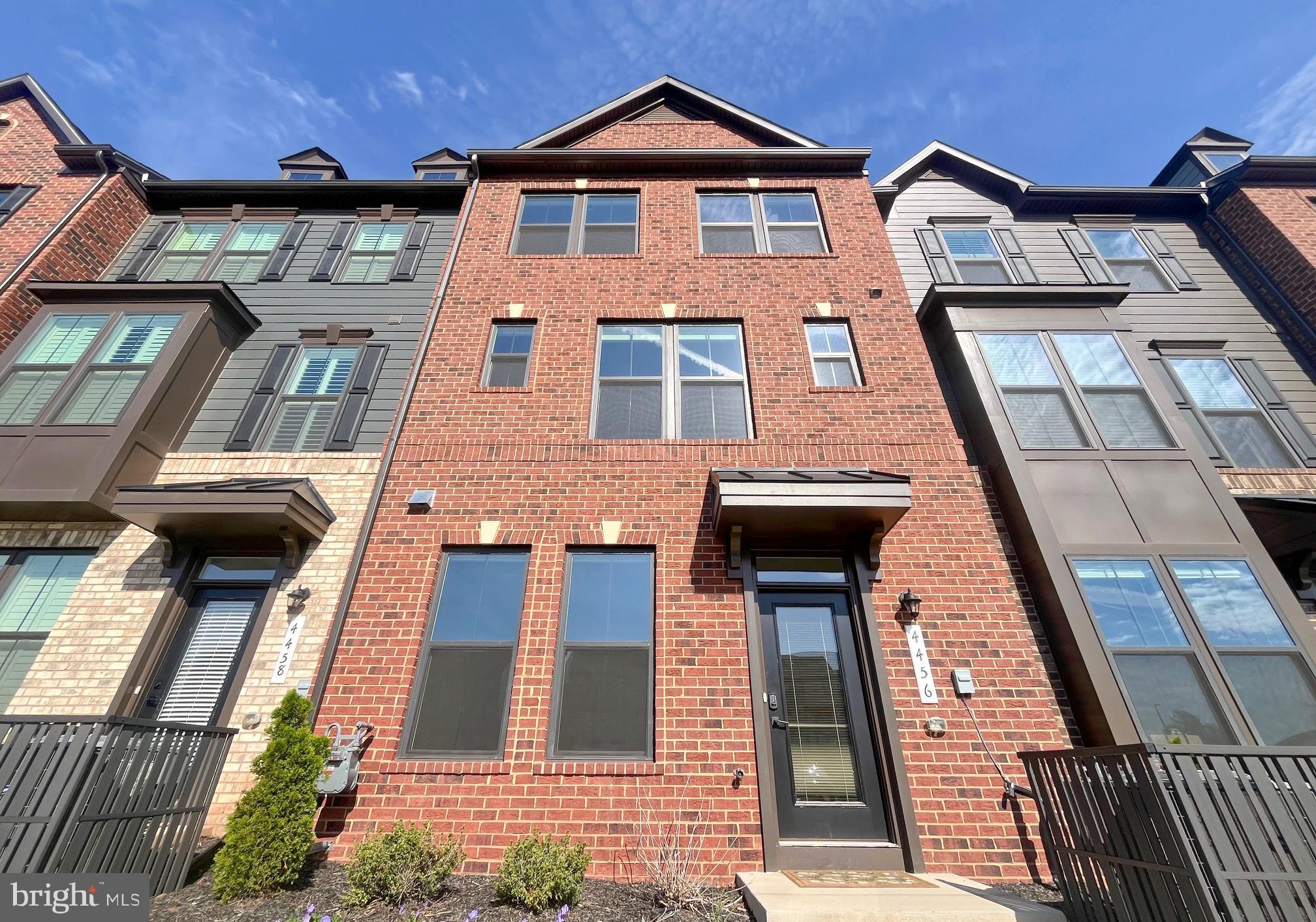 ELLIPSE AT WESTFIELDS - Residential
