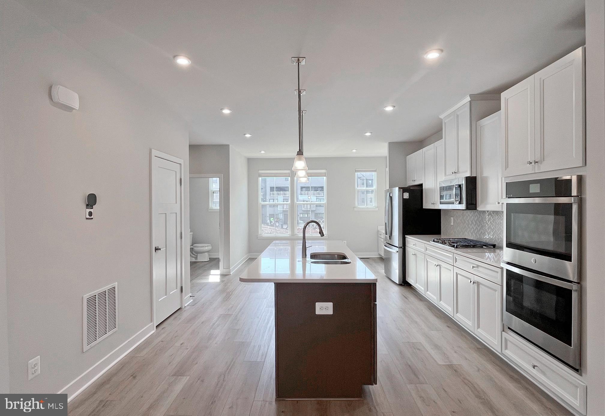 ELLIPSE AT WESTFIELDS - Residential