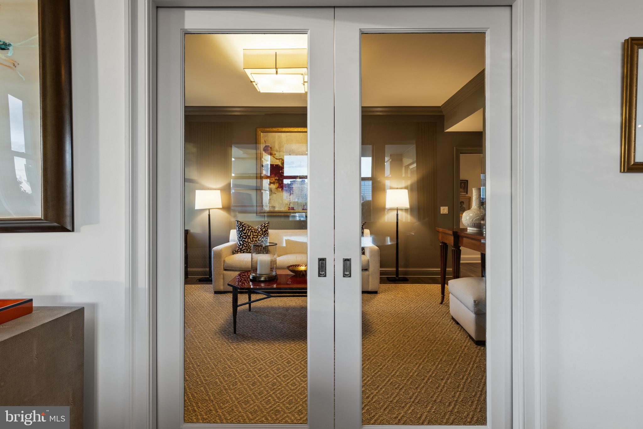 THE RITZ-CARLTON RESIDENCES - Residential