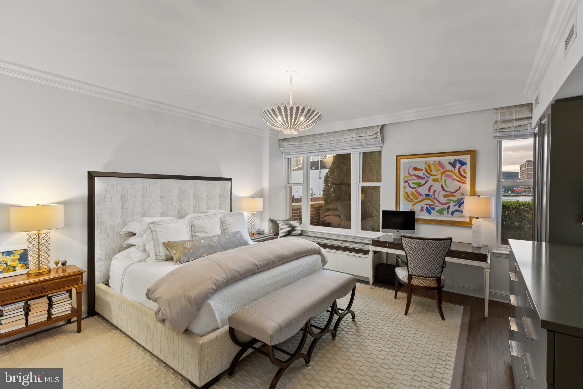 THE RITZ-CARLTON RESIDENCES - Residential