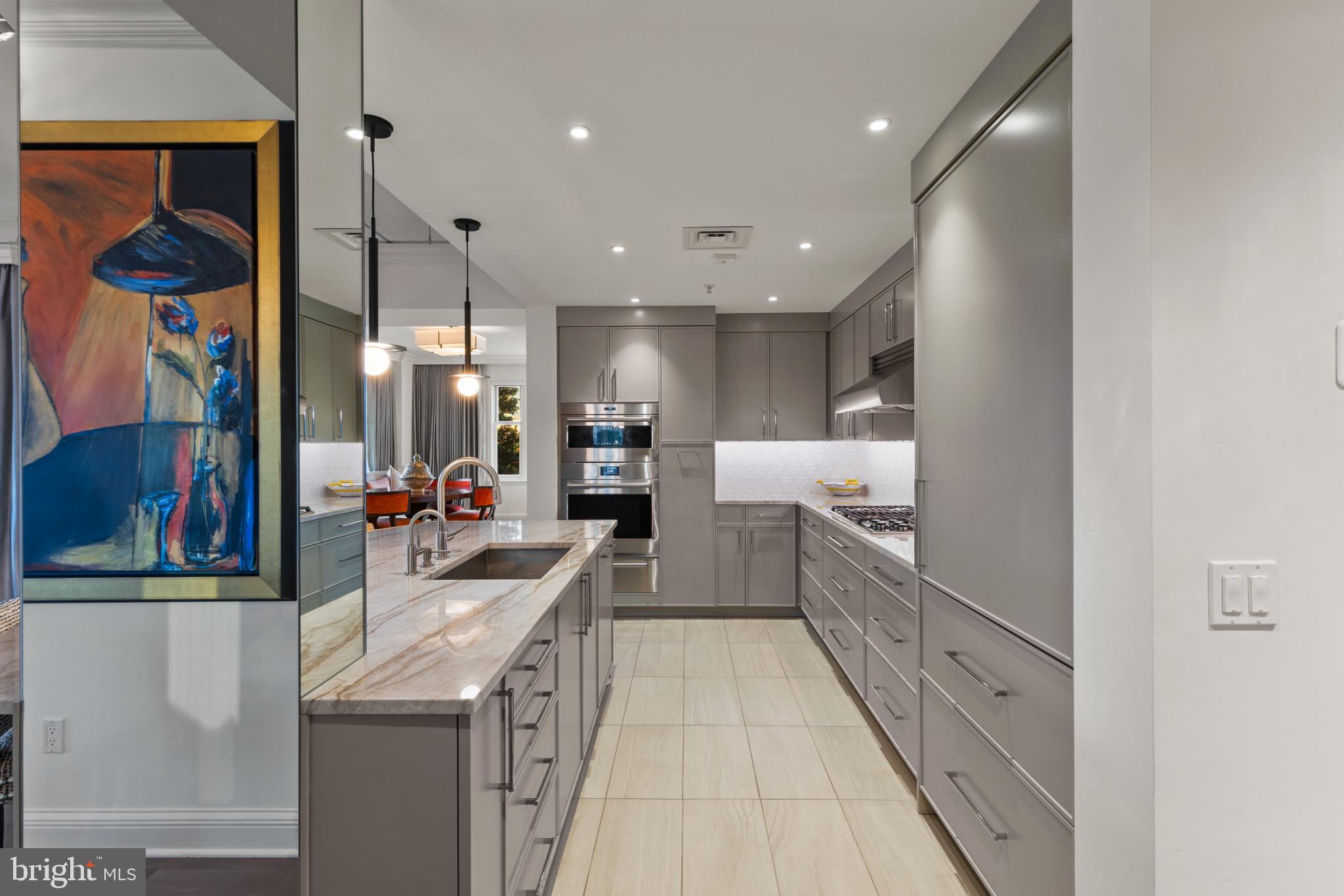 THE RITZ-CARLTON RESIDENCES - Residential
