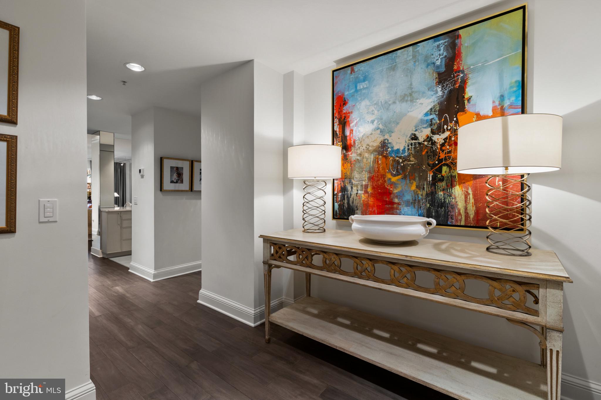 THE RITZ-CARLTON RESIDENCES - Residential