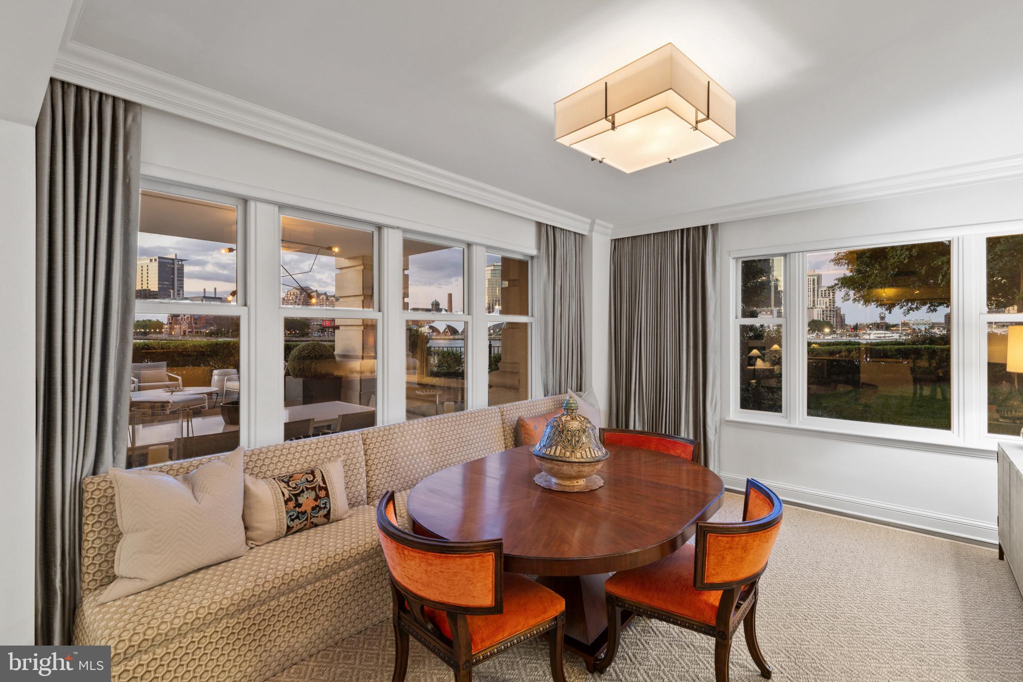 THE RITZ-CARLTON RESIDENCES - Residential