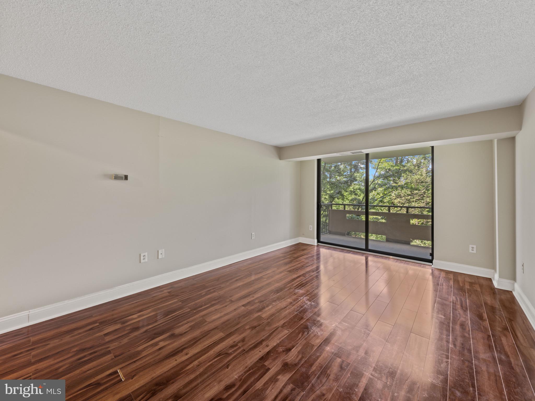 ENCORE OF MCLEAN - Residential Lease