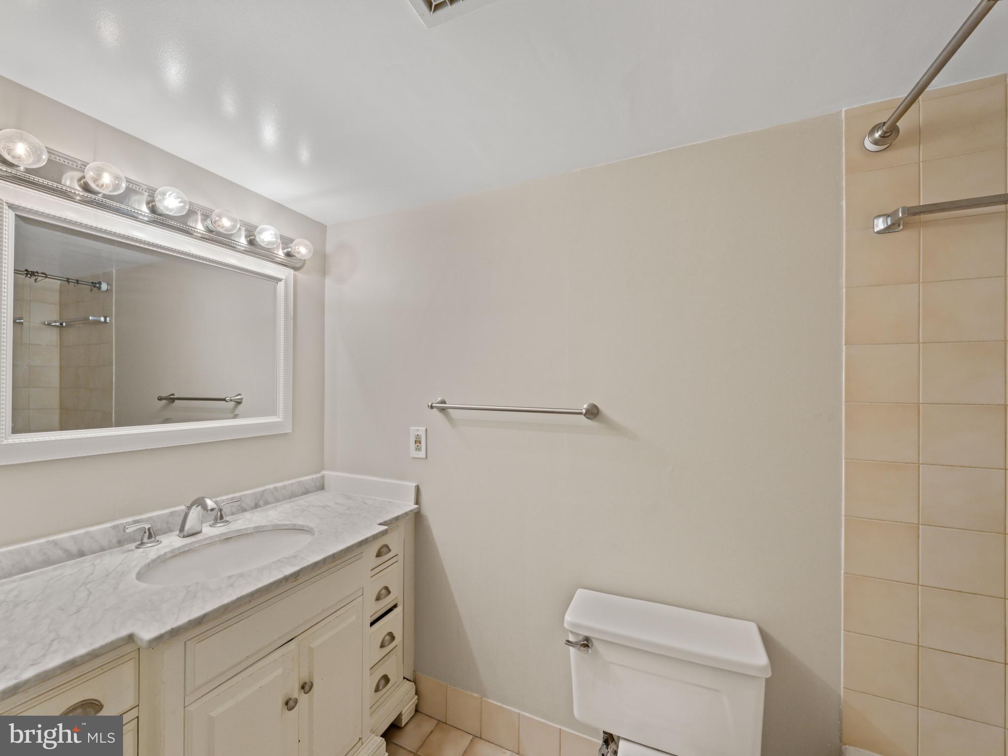 ENCORE OF MCLEAN - Residential Lease