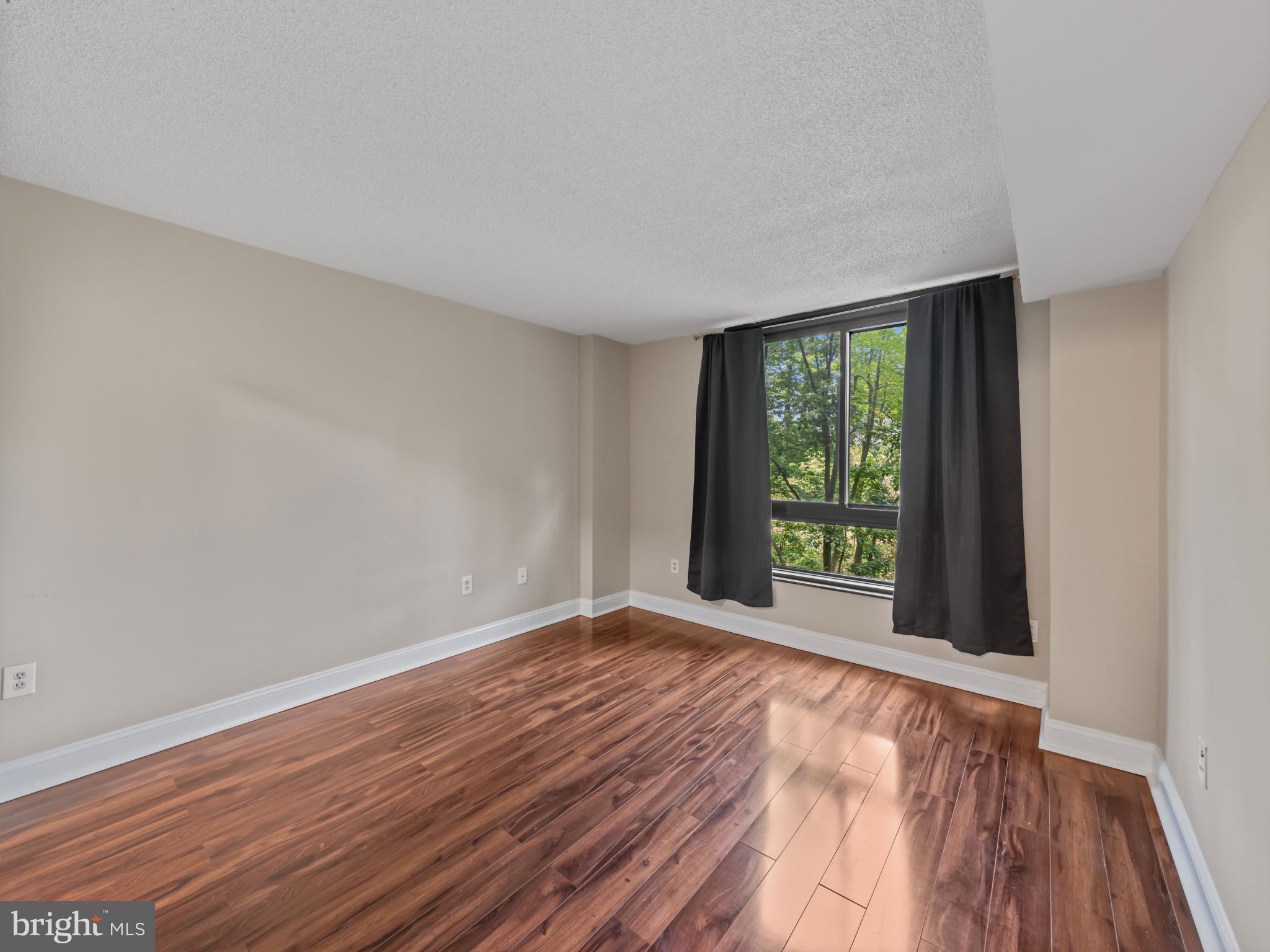 ENCORE OF MCLEAN - Residential Lease