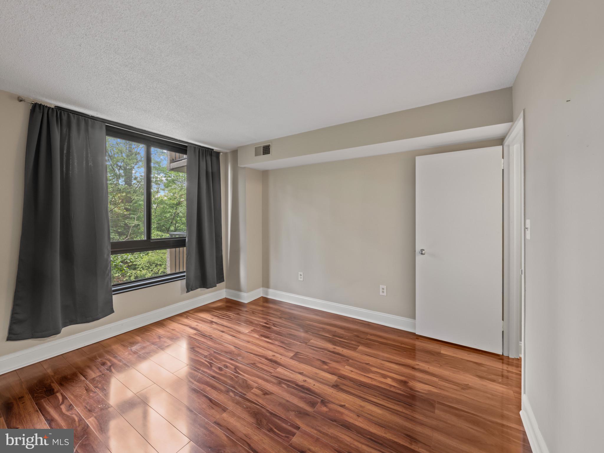 ENCORE OF MCLEAN - Residential Lease