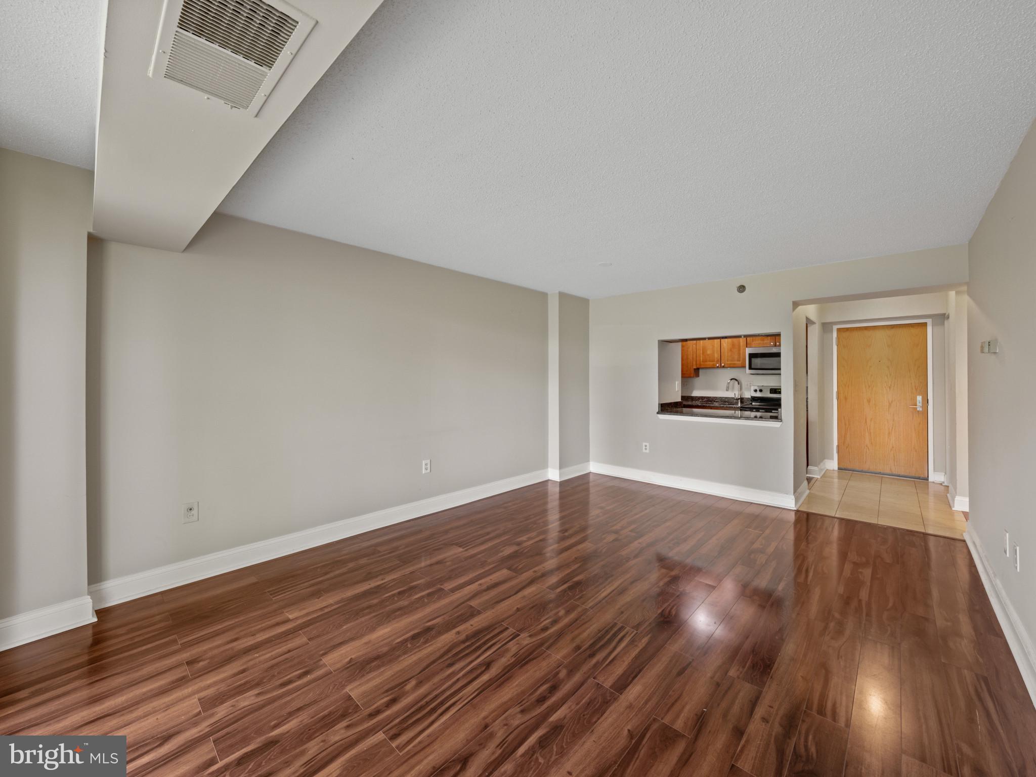 ENCORE OF MCLEAN - Residential Lease