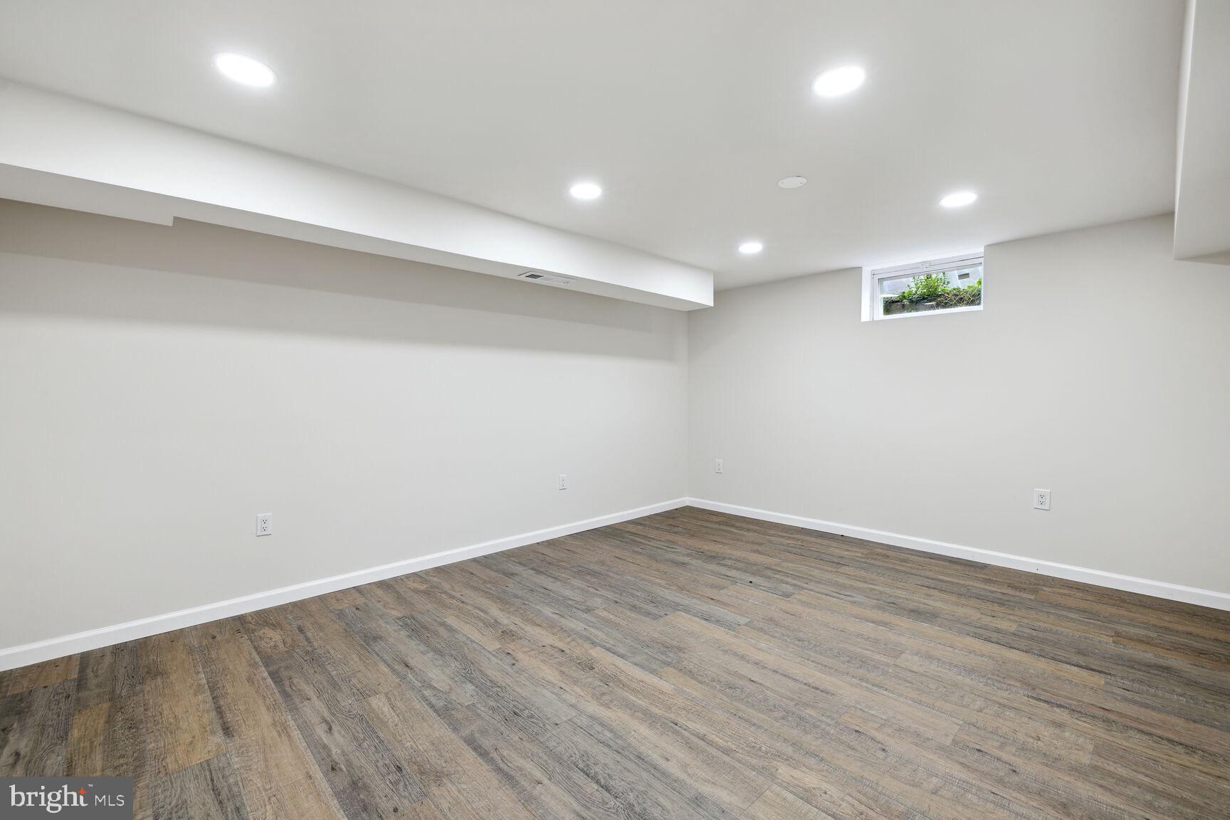 VILLA ESTATES - Residential