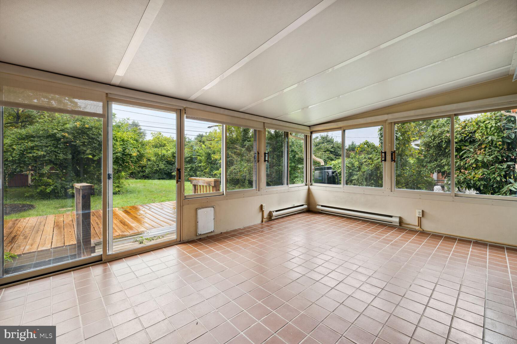 VILLA ESTATES - Residential