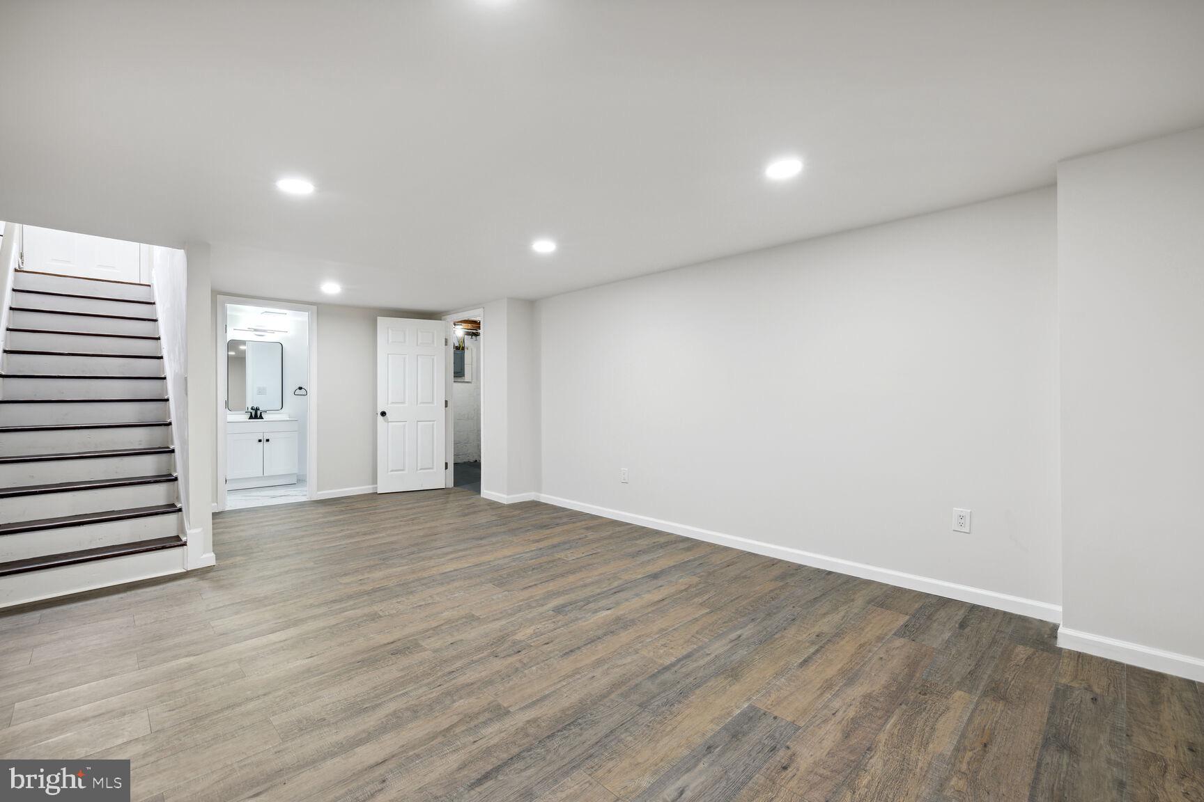 VILLA ESTATES - Residential