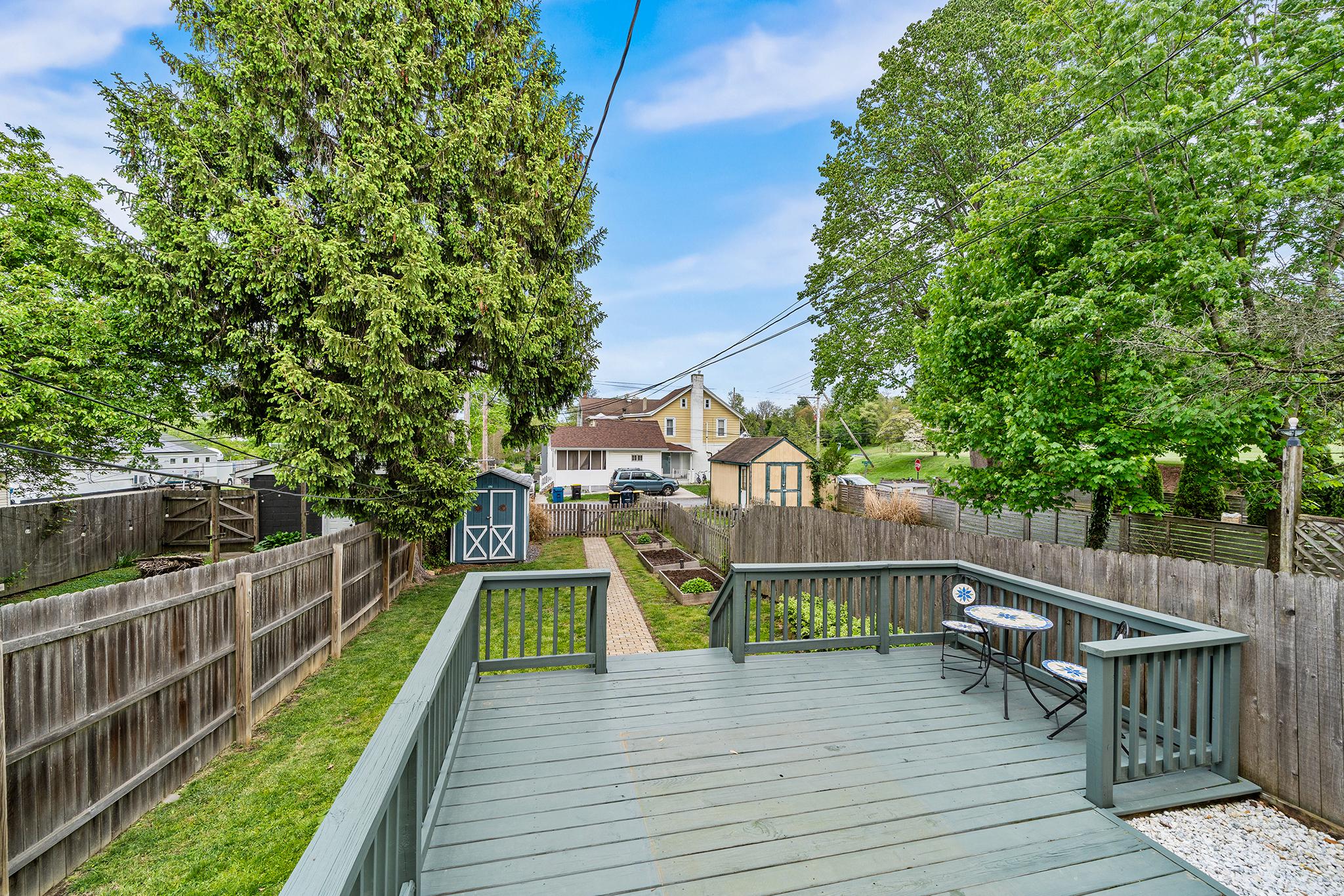KENNETT SQ BORO - Residential