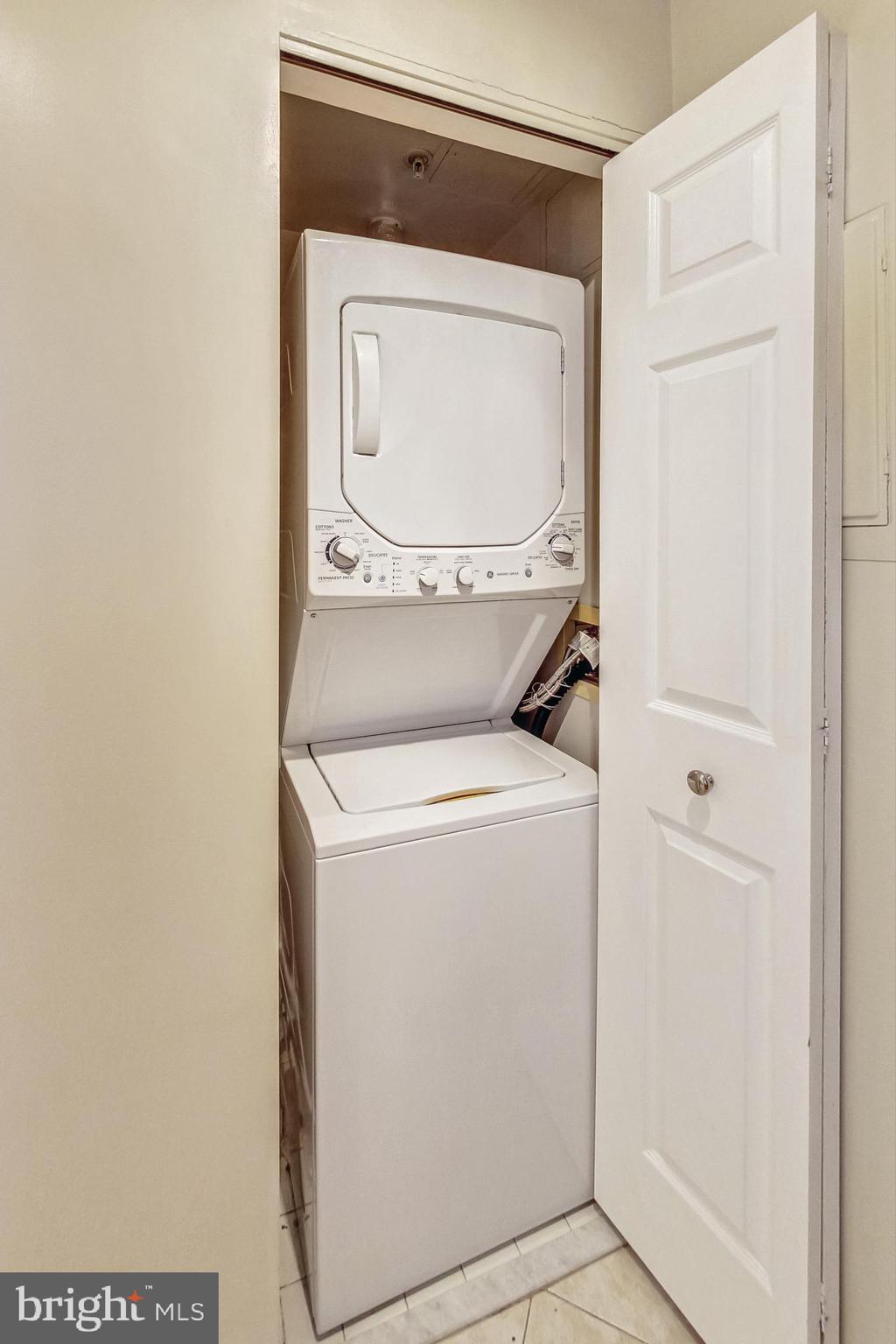 CRESCENT PLAZA - Residential