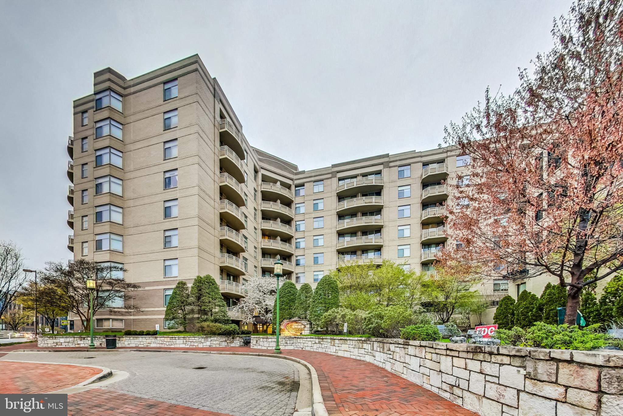 CRESCENT PLAZA - Residential