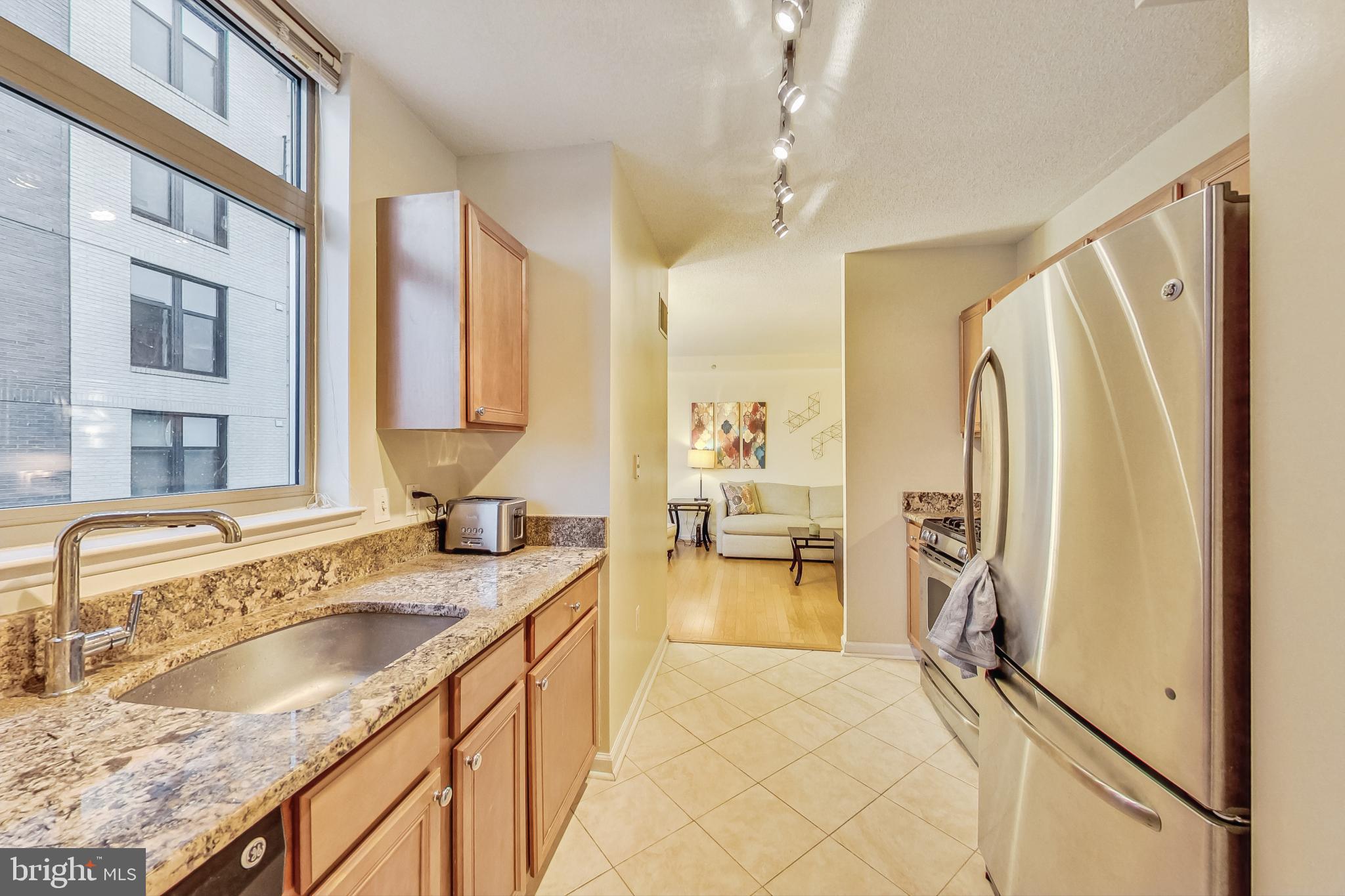 CRESCENT PLAZA - Residential