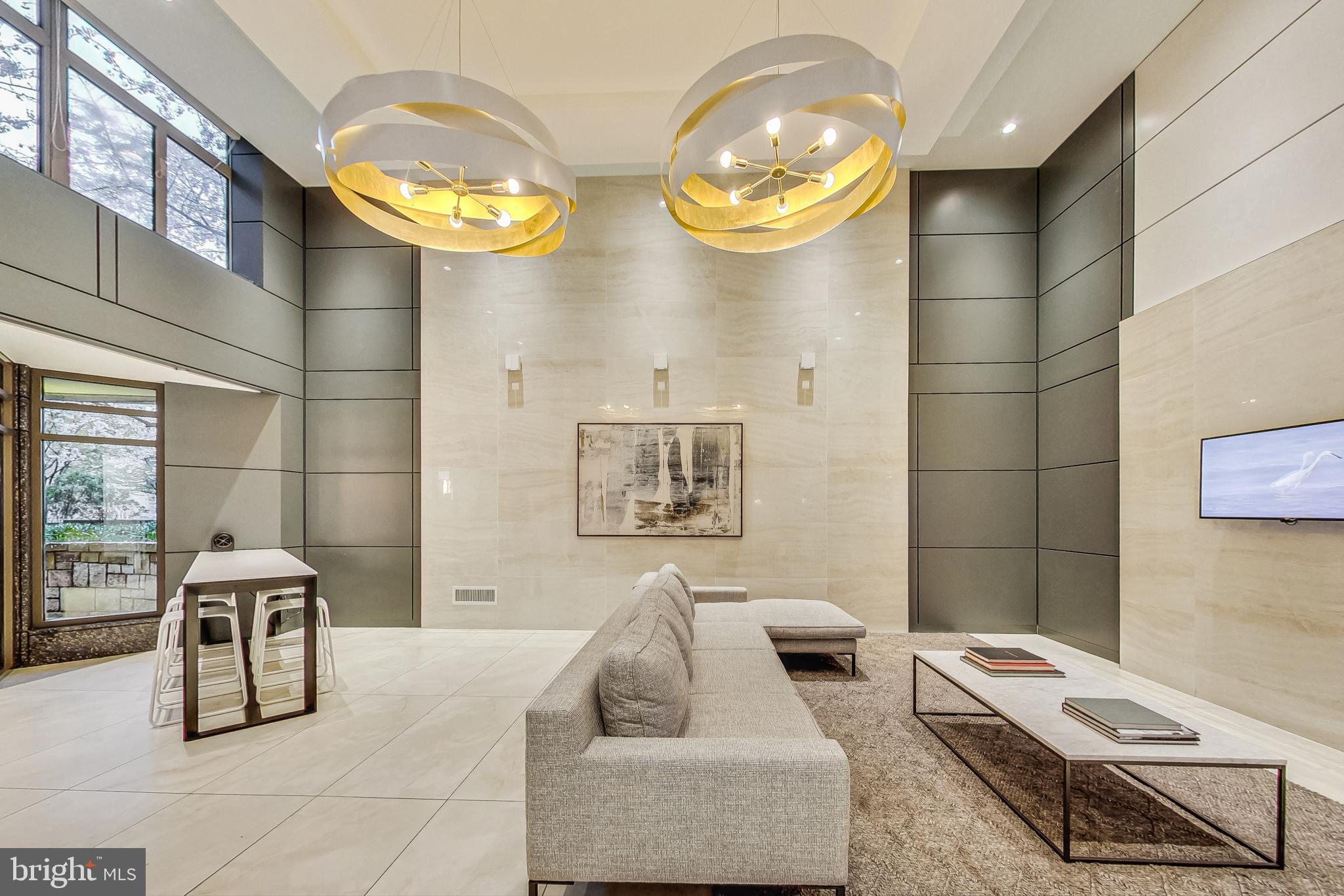 CRESCENT PLAZA - Residential