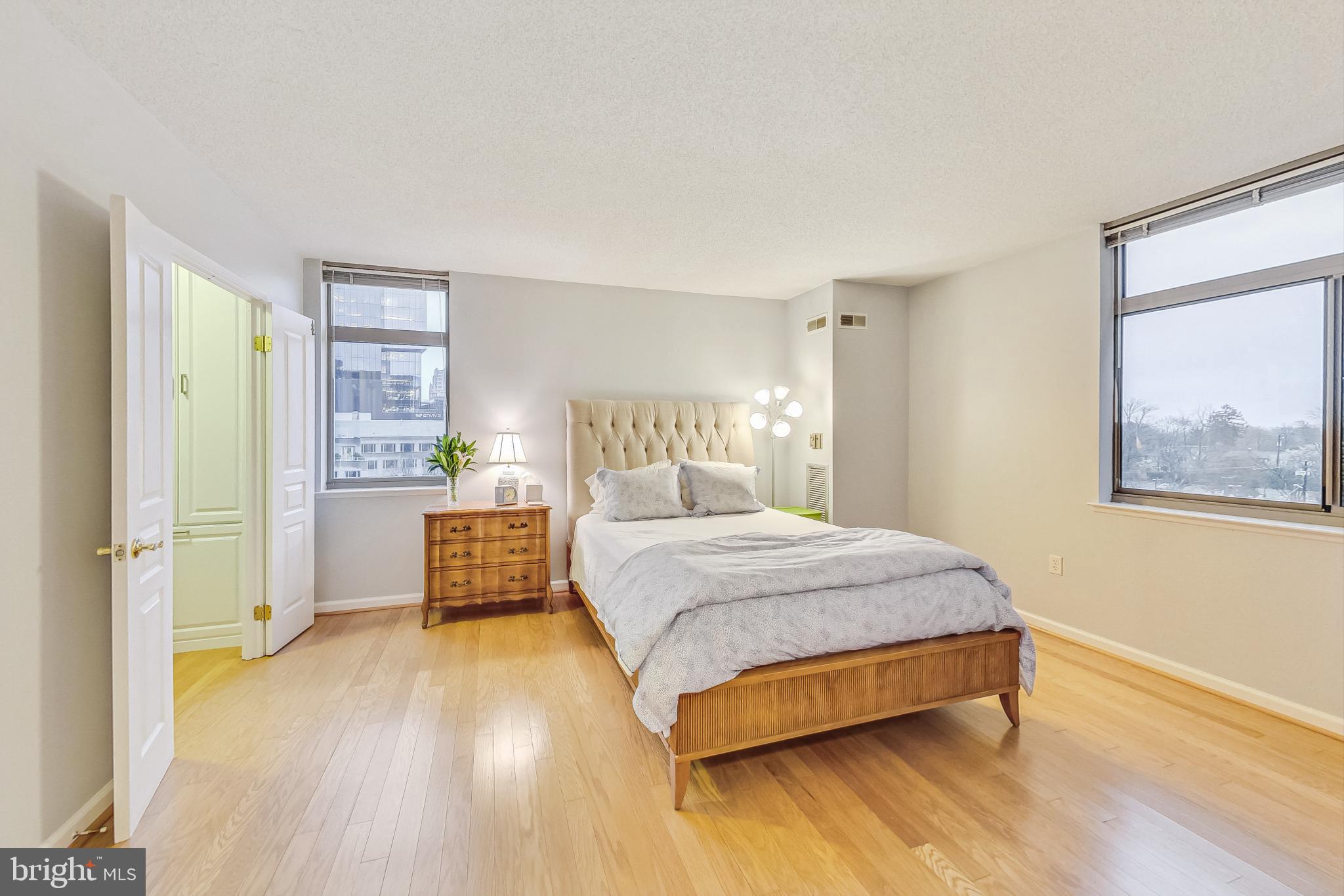 CRESCENT PLAZA - Residential