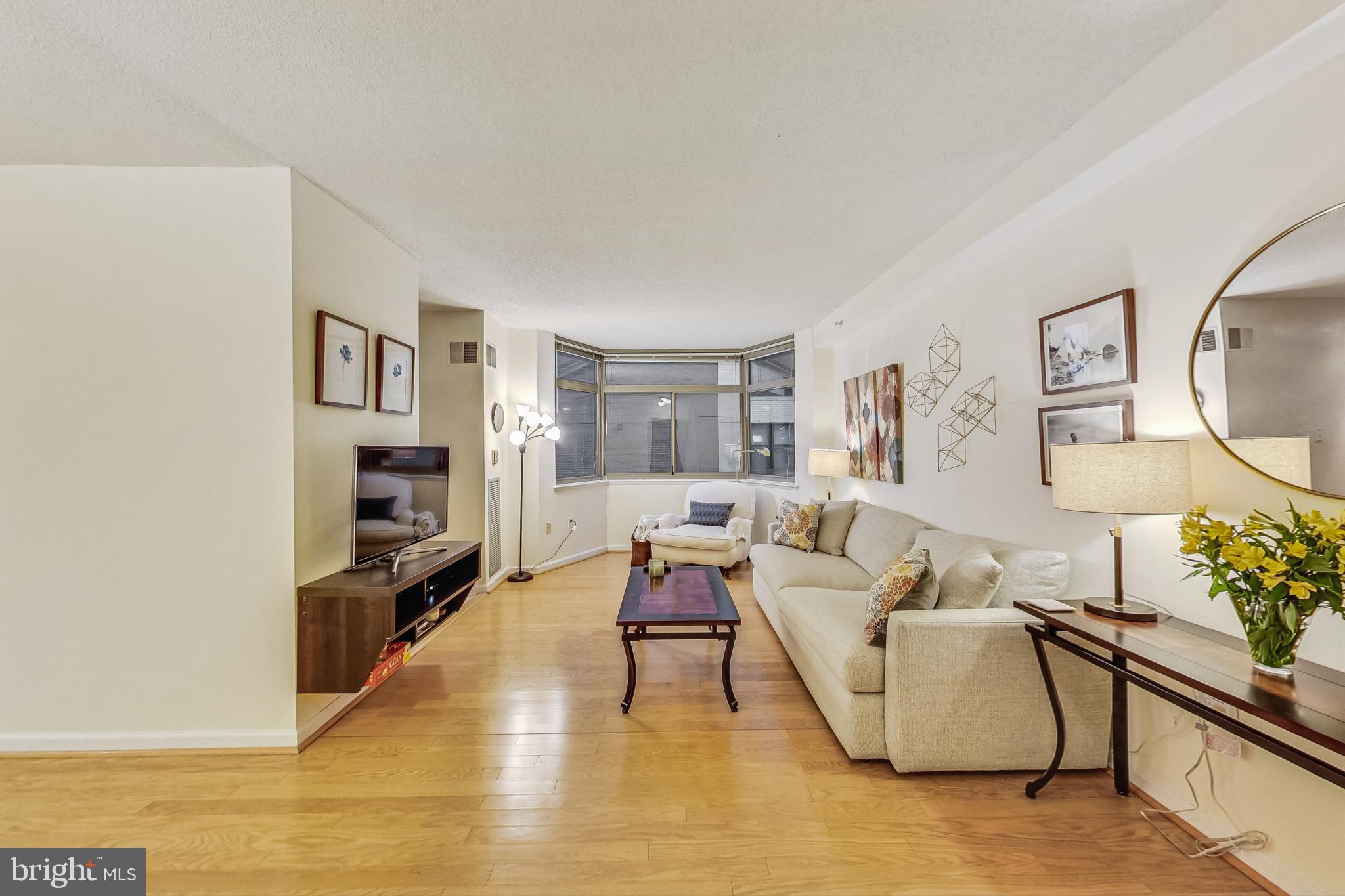 CRESCENT PLAZA - Residential