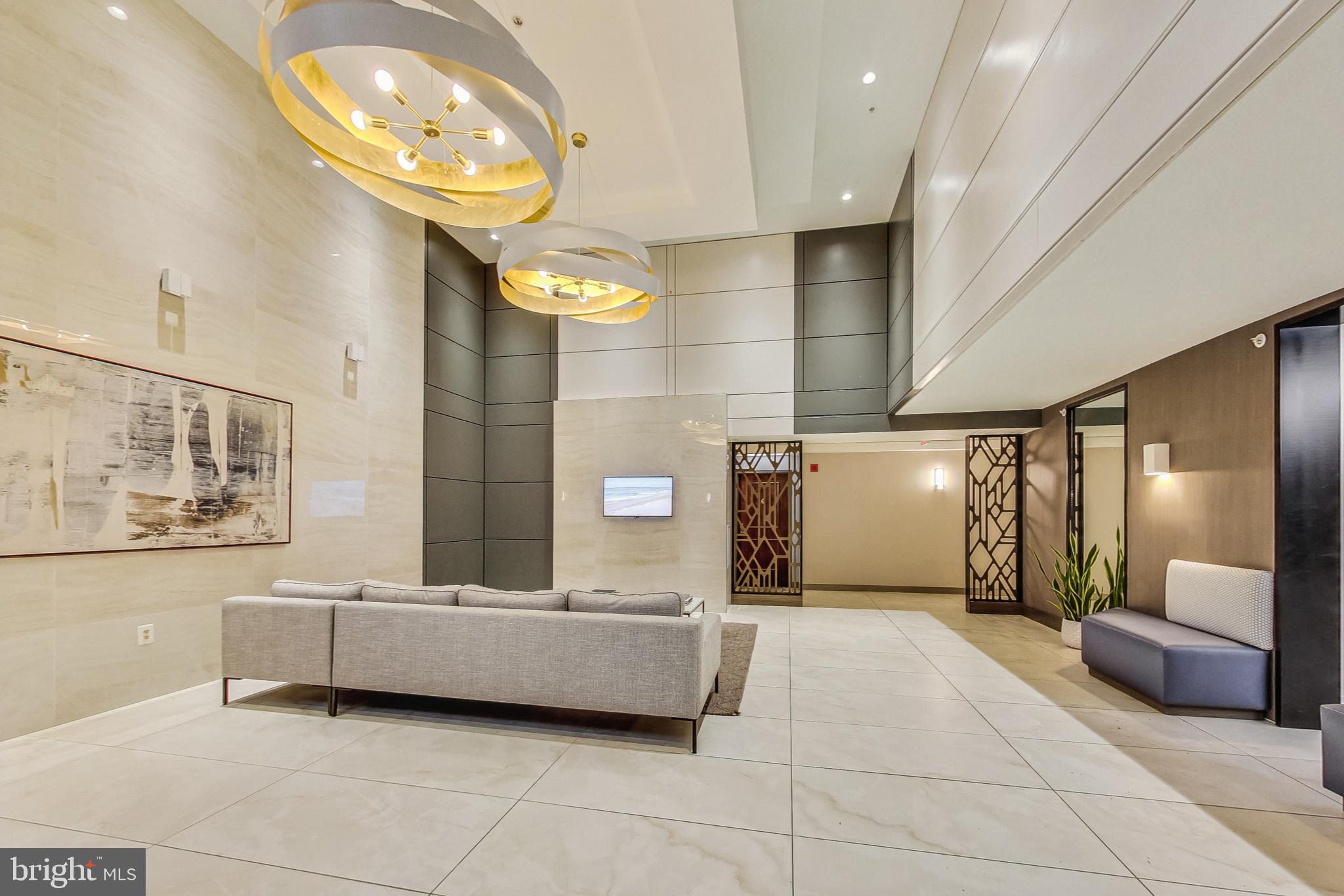 CRESCENT PLAZA - Residential