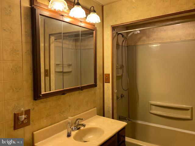 YORK TWP - Residential