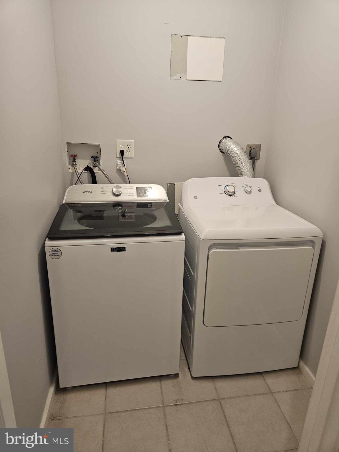 LAKE RIDGE - Residential Lease