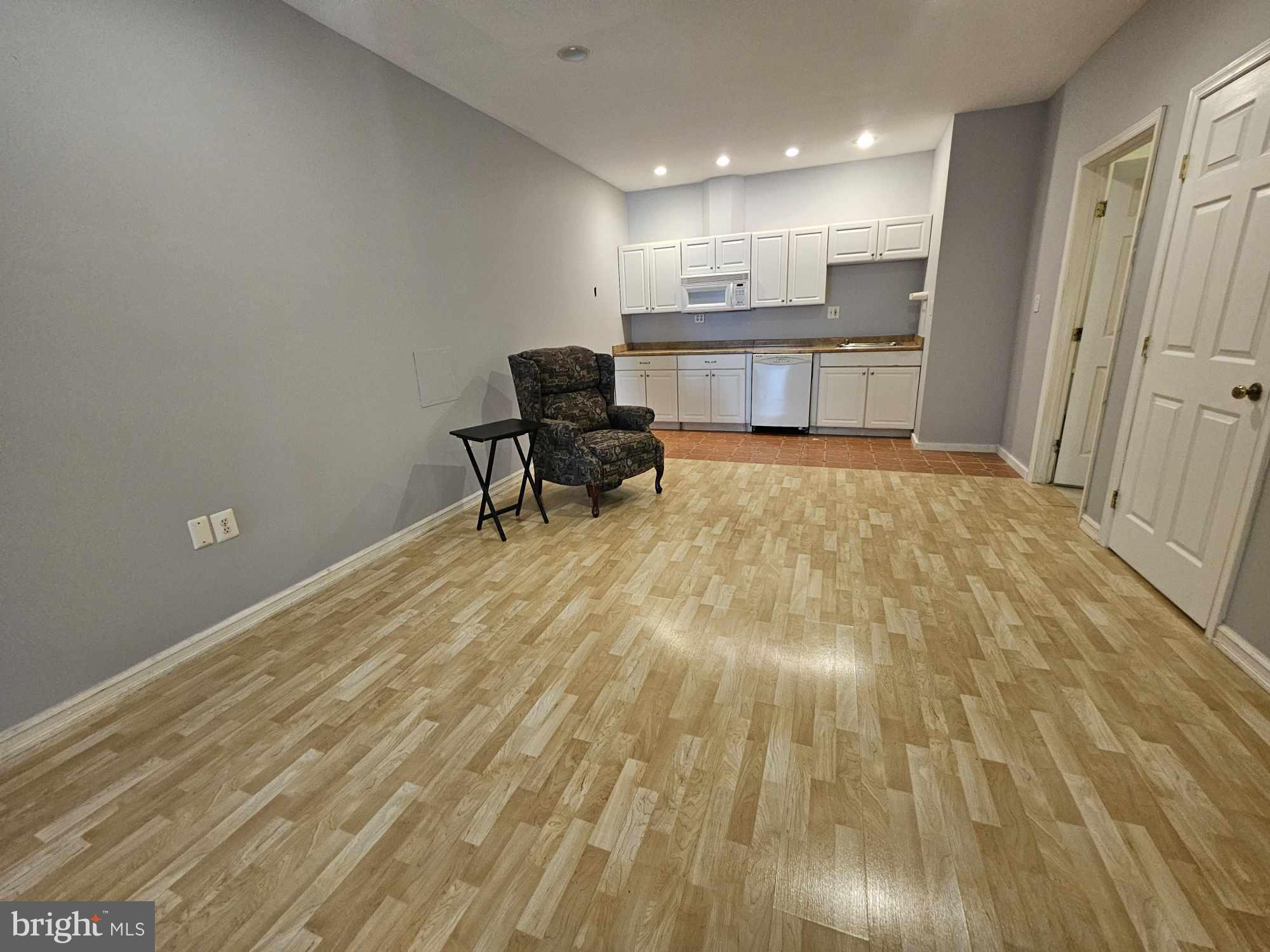 LAKE RIDGE - Residential Lease