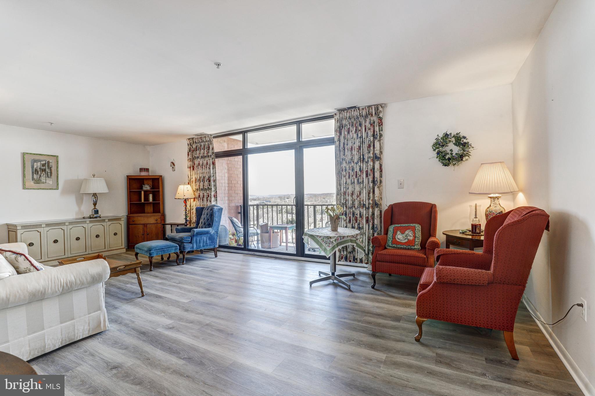 DULANEY TOWERS - Residential