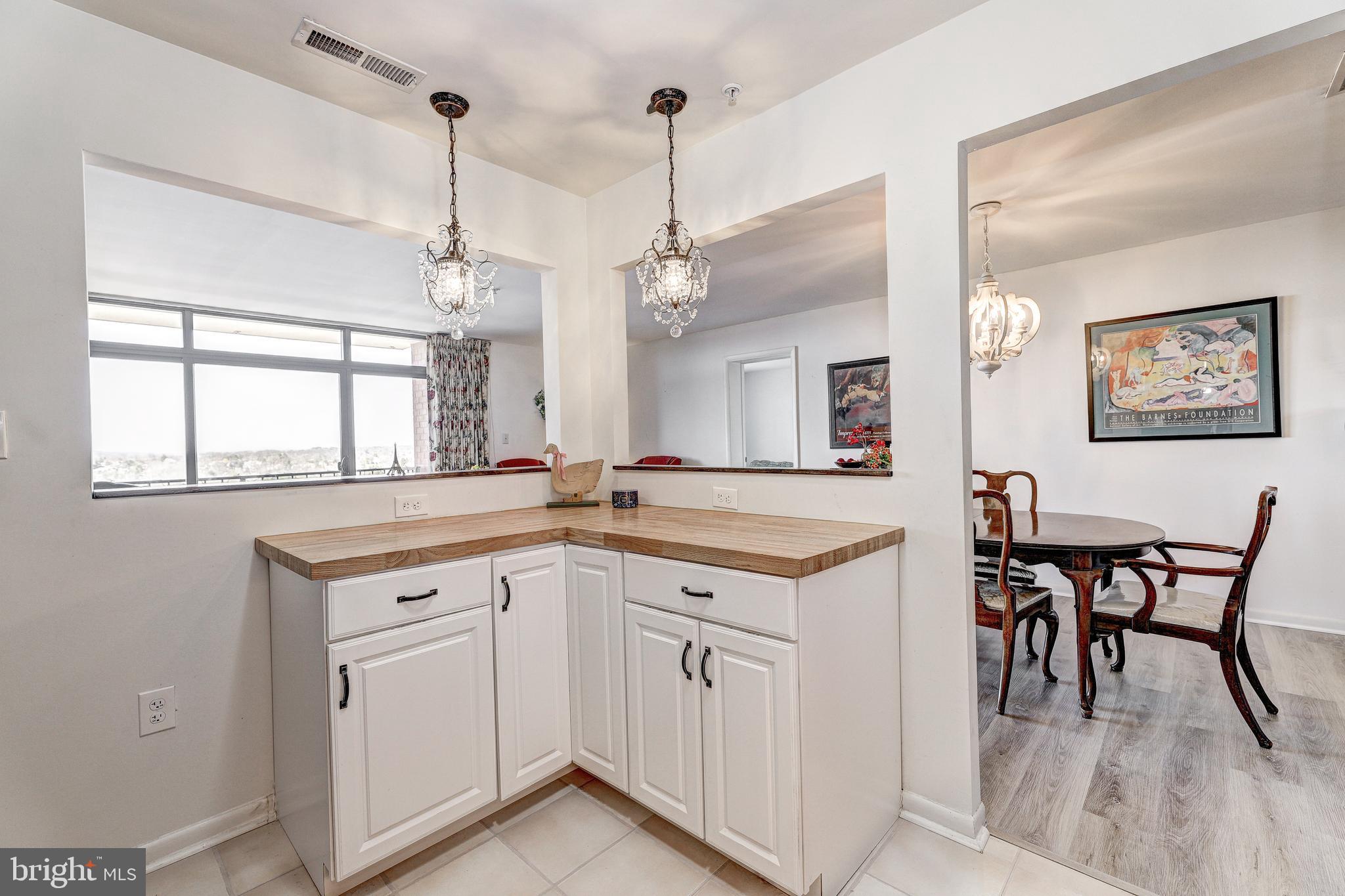 DULANEY TOWERS - Residential