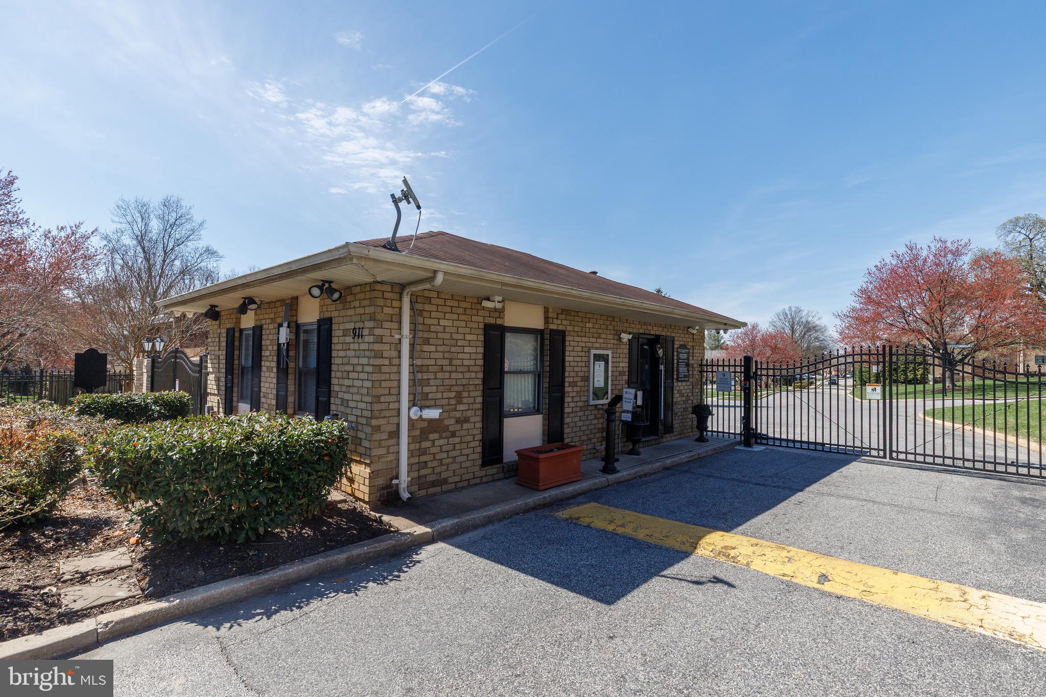 DULANEY TOWERS - Residential