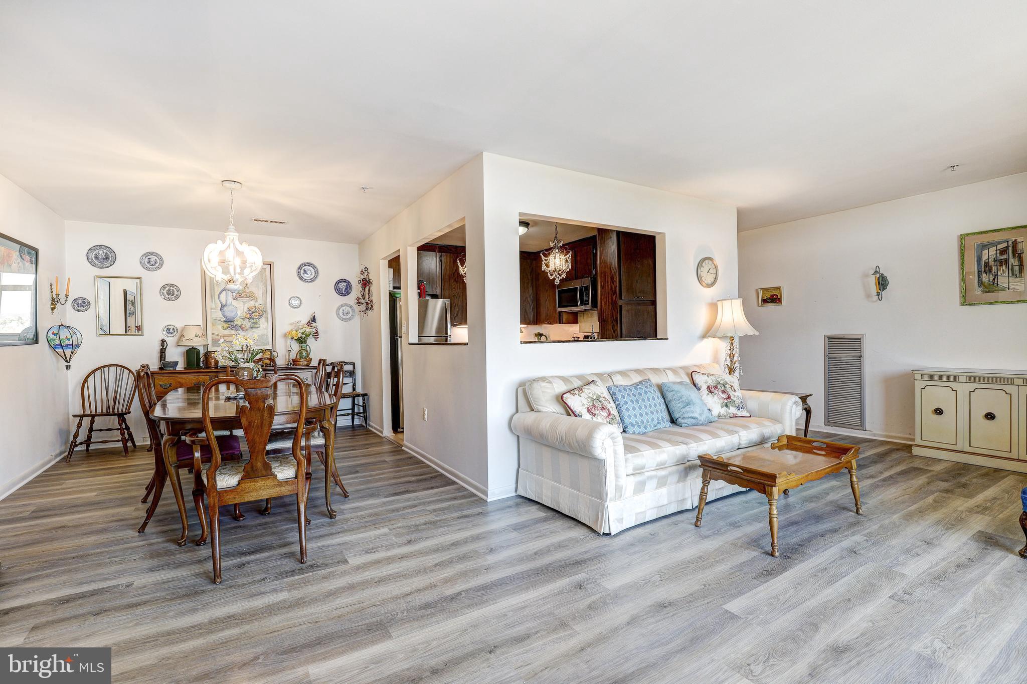 DULANEY TOWERS - Residential