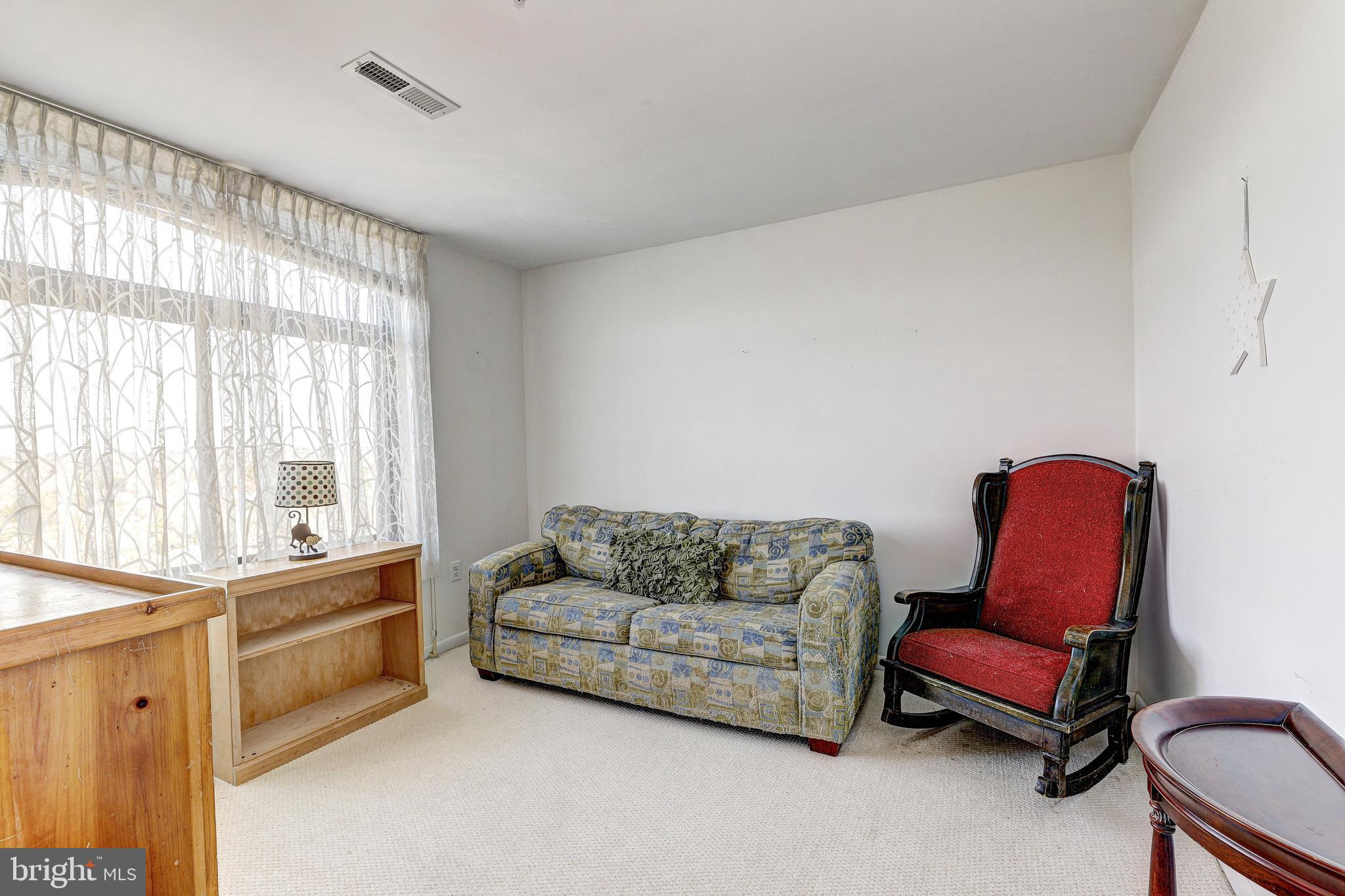 DULANEY TOWERS - Residential