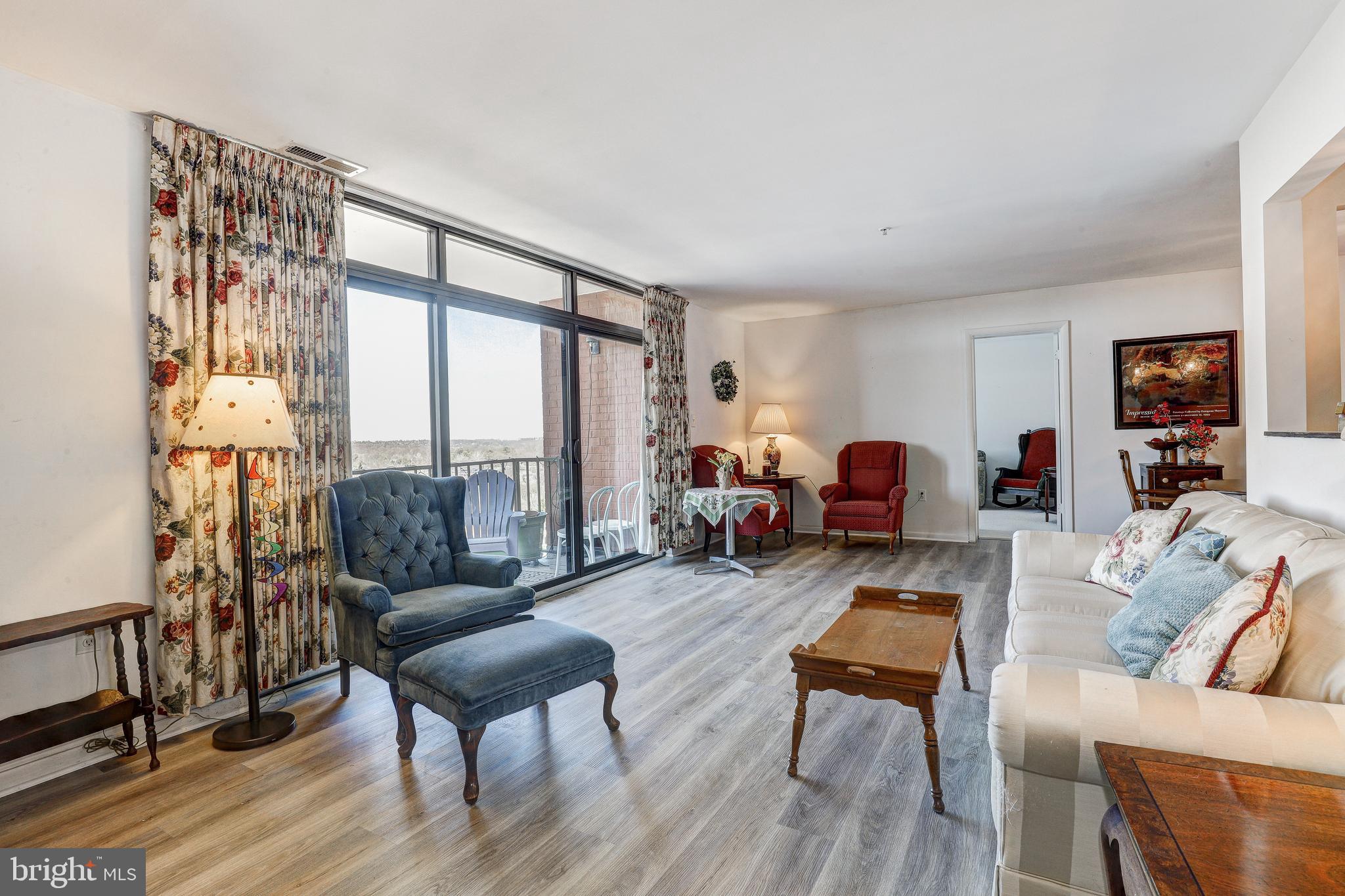 DULANEY TOWERS - Residential