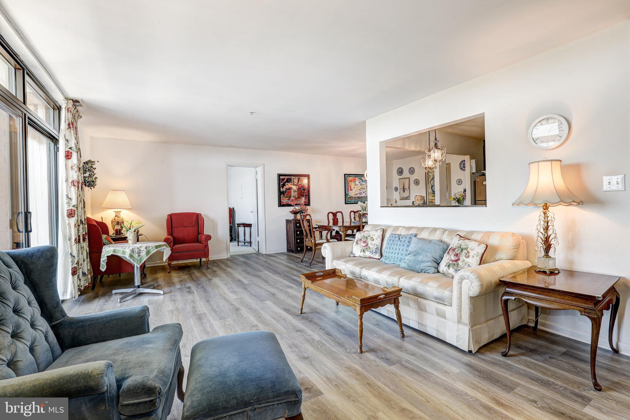 DULANEY TOWERS - Residential