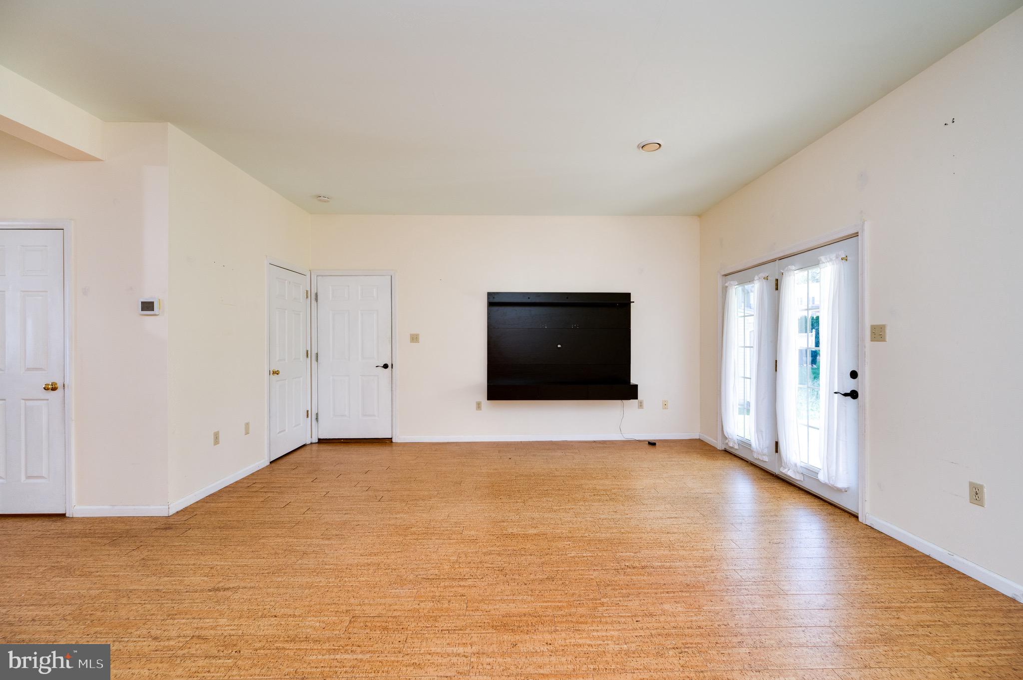 THOMAS GARDENS - Residential