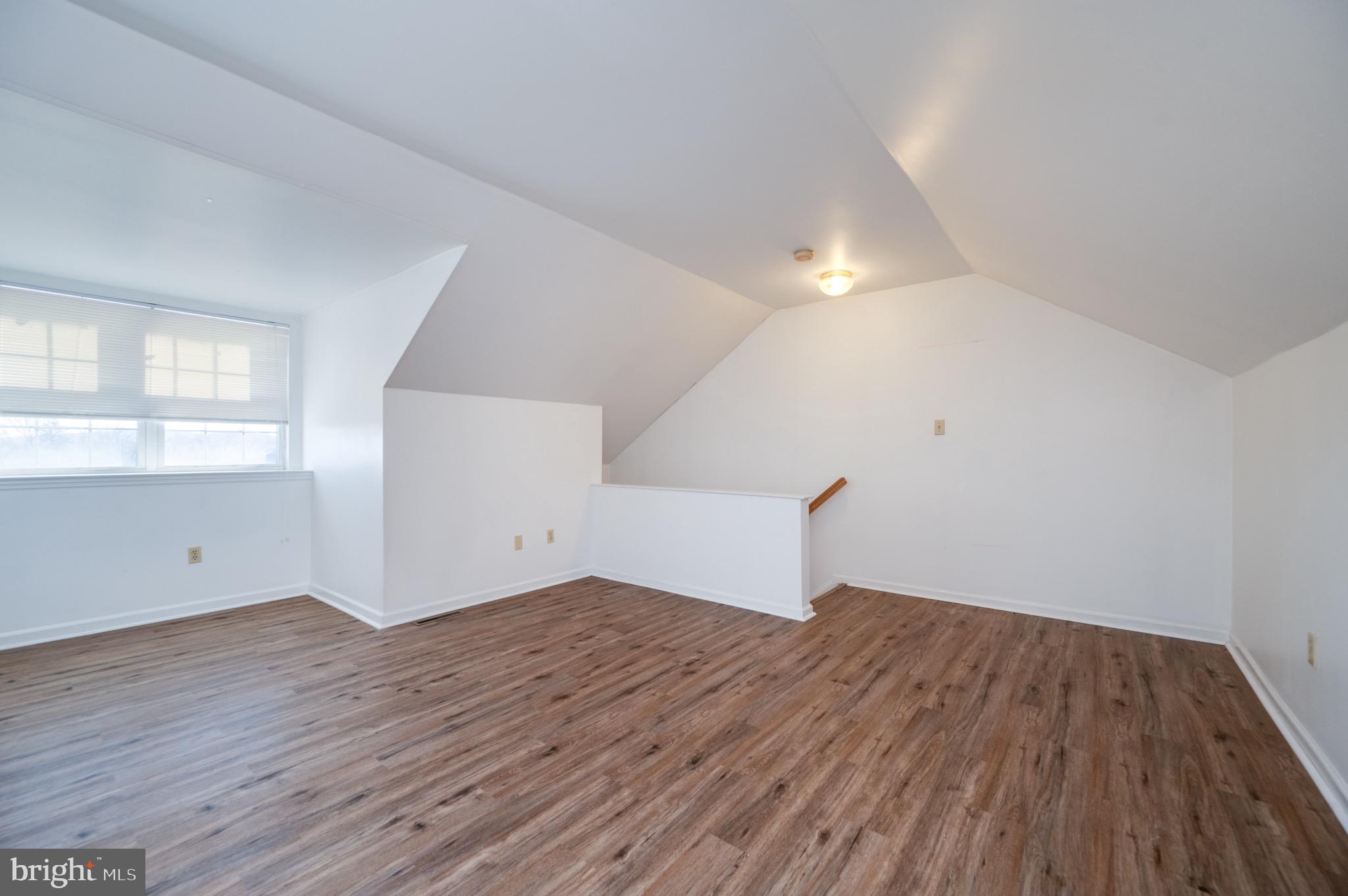 THOMAS GARDENS - Residential