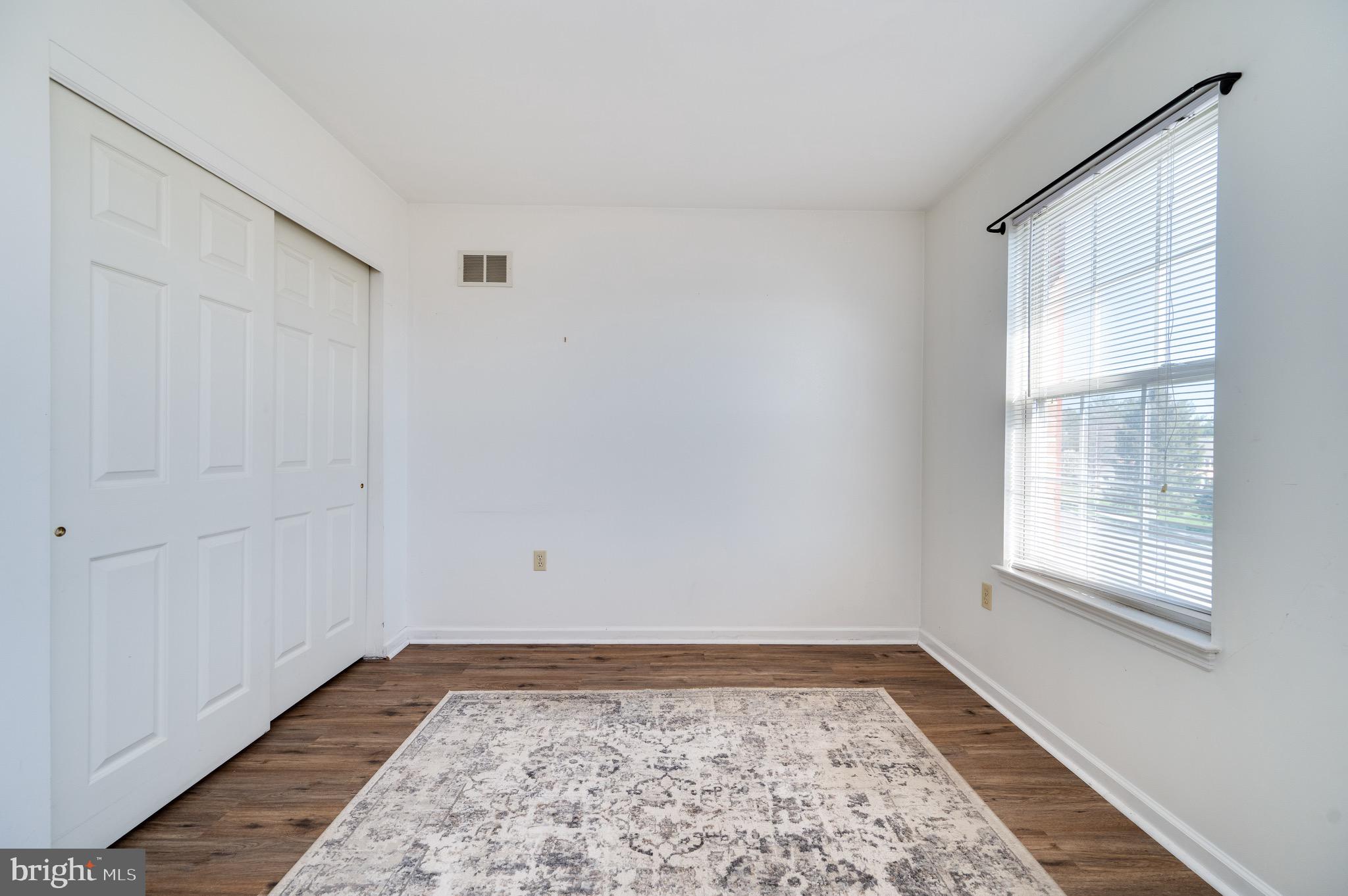 THOMAS GARDENS - Residential