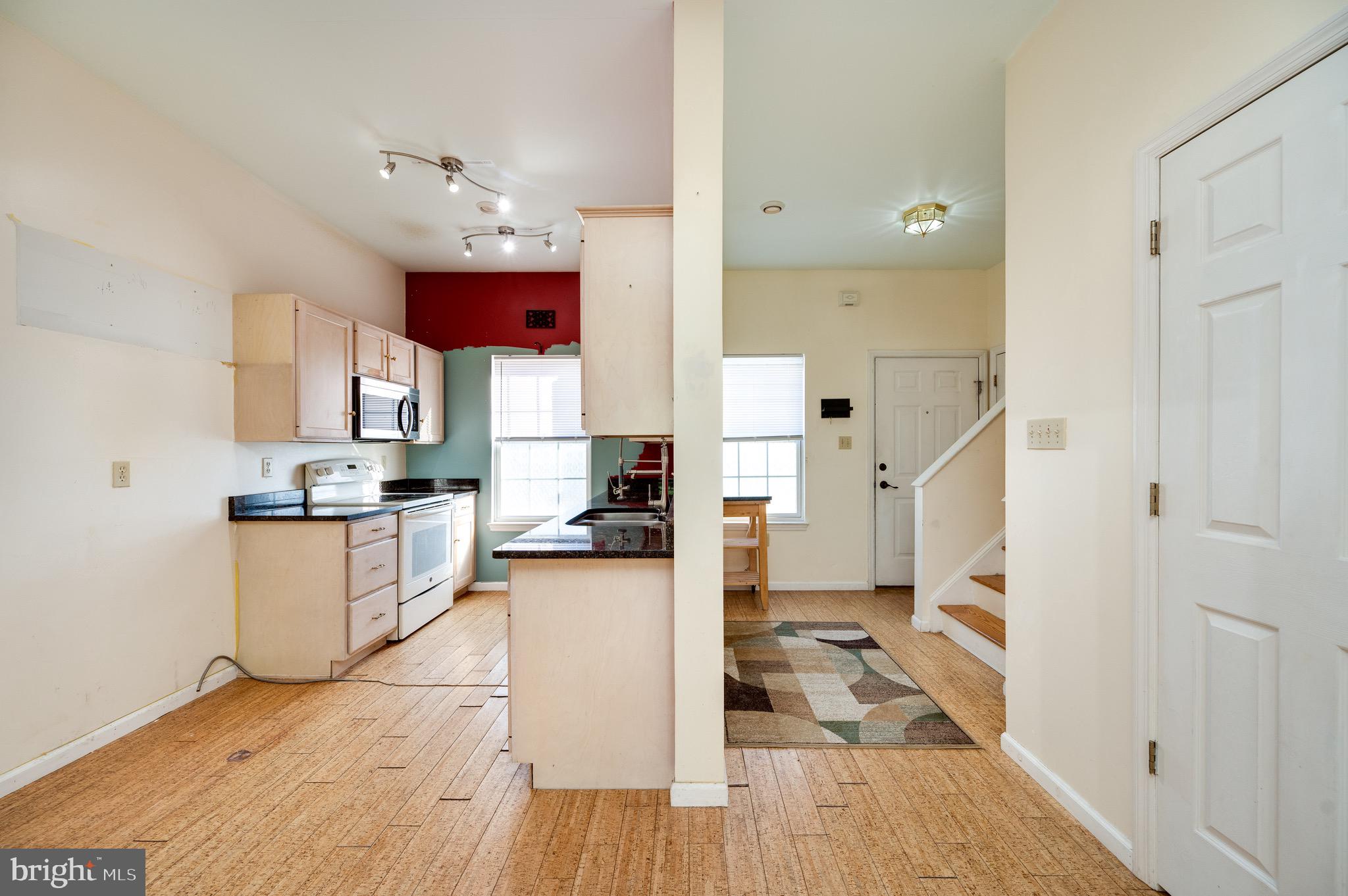 THOMAS GARDENS - Residential